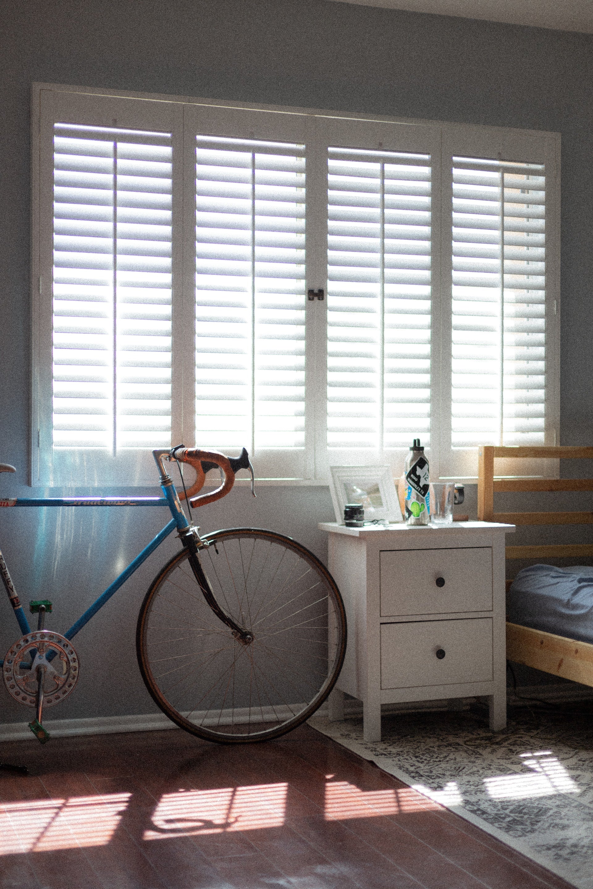 How to buy the right small bedside table