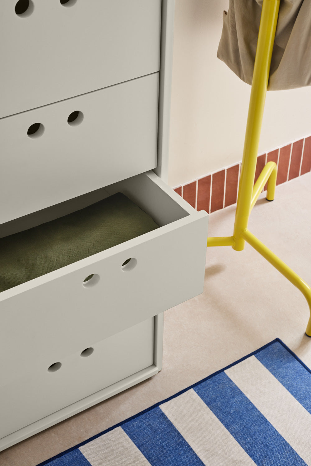 Tall Chest Wally Cream