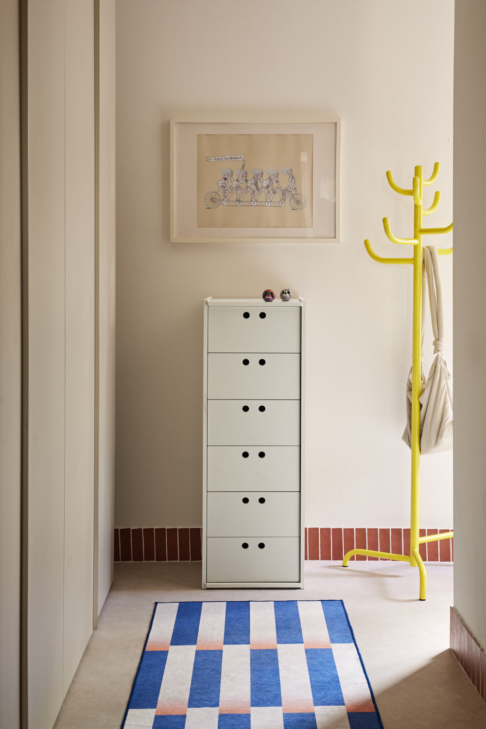 Tall Chest Wally Cream