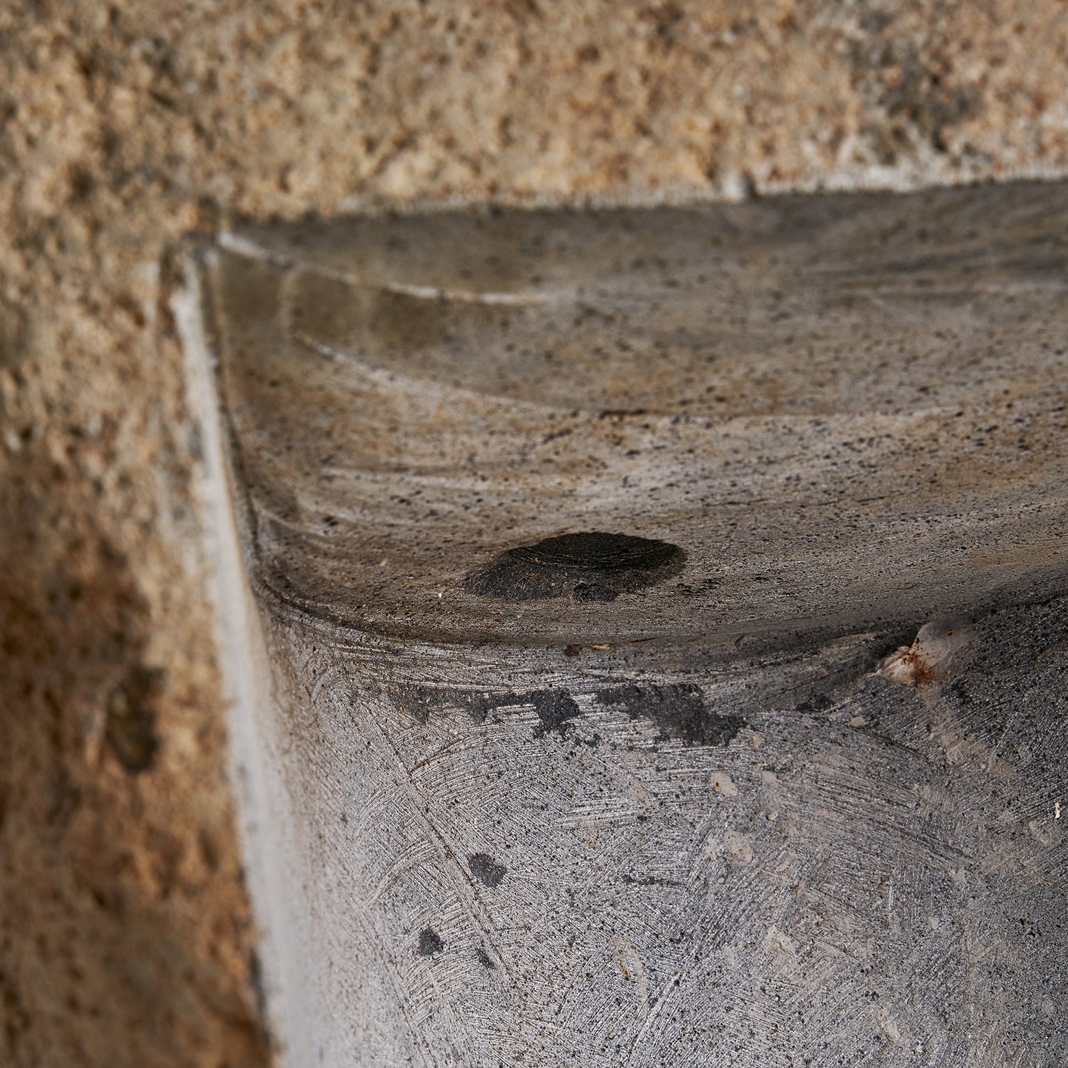 Escorpión Vintage Stone Washbasin - Brown Natural Stone Basin