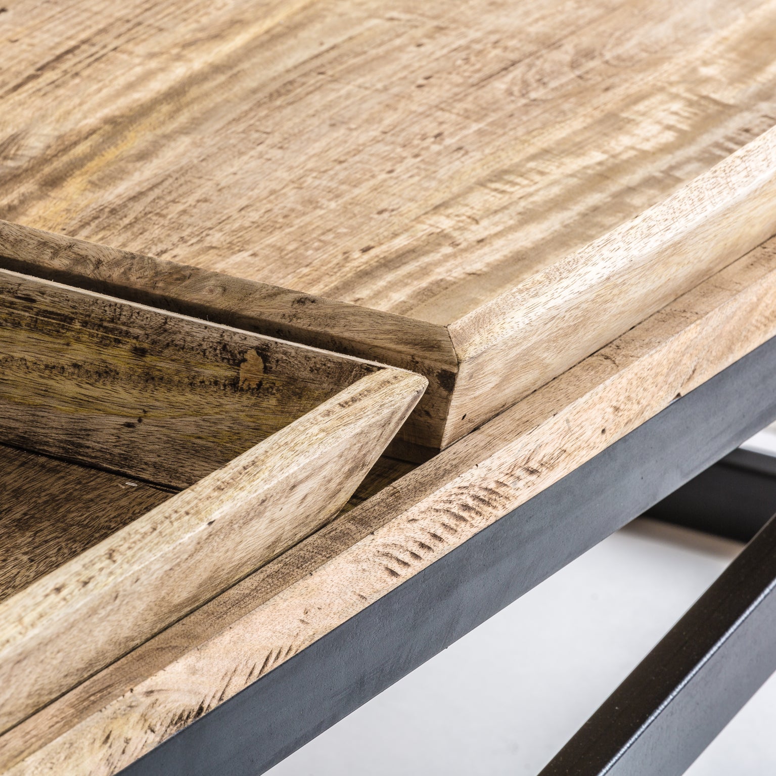 NEWAK COFFEE TABLE