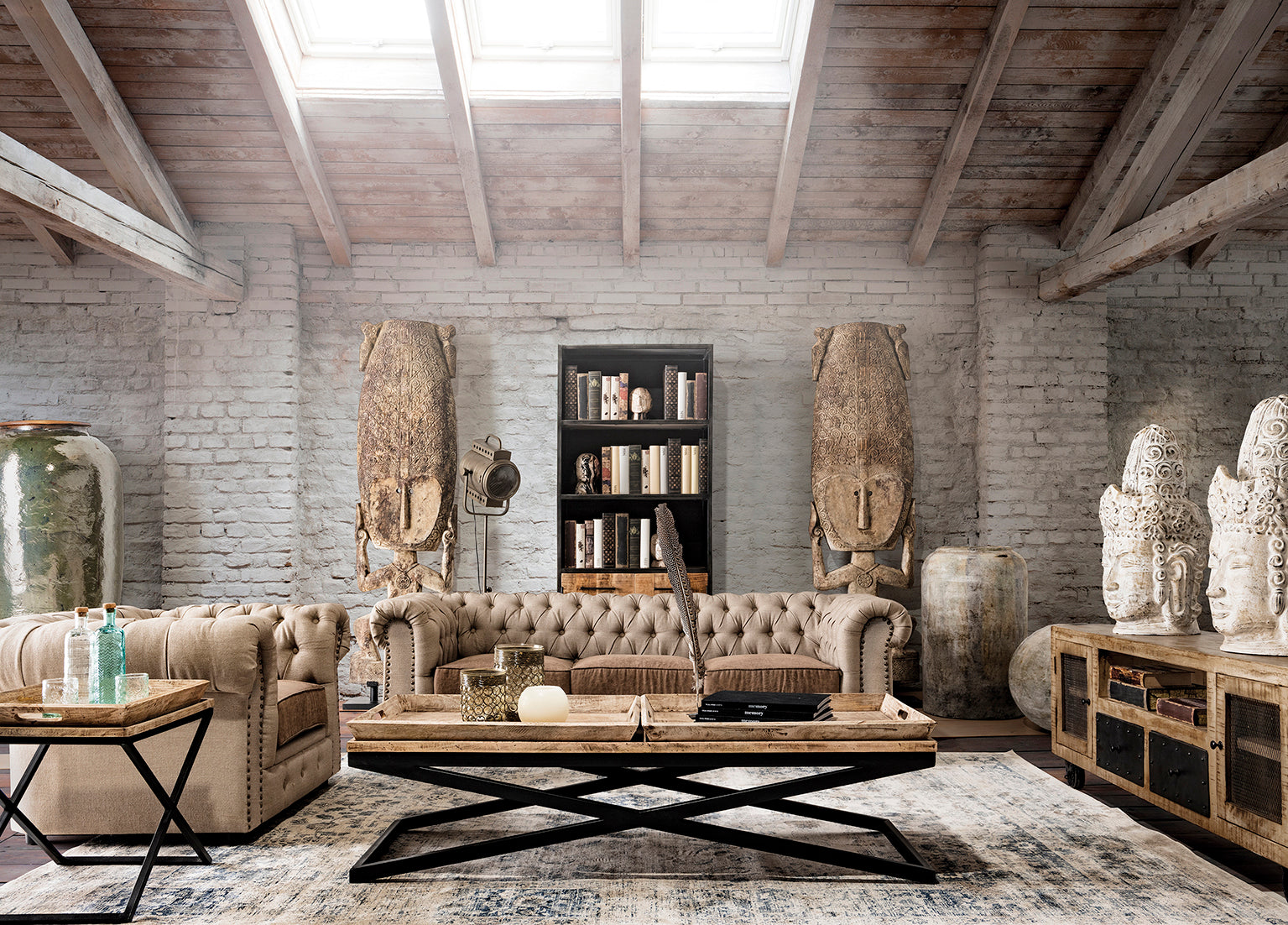 NEWAK COFFEE TABLE