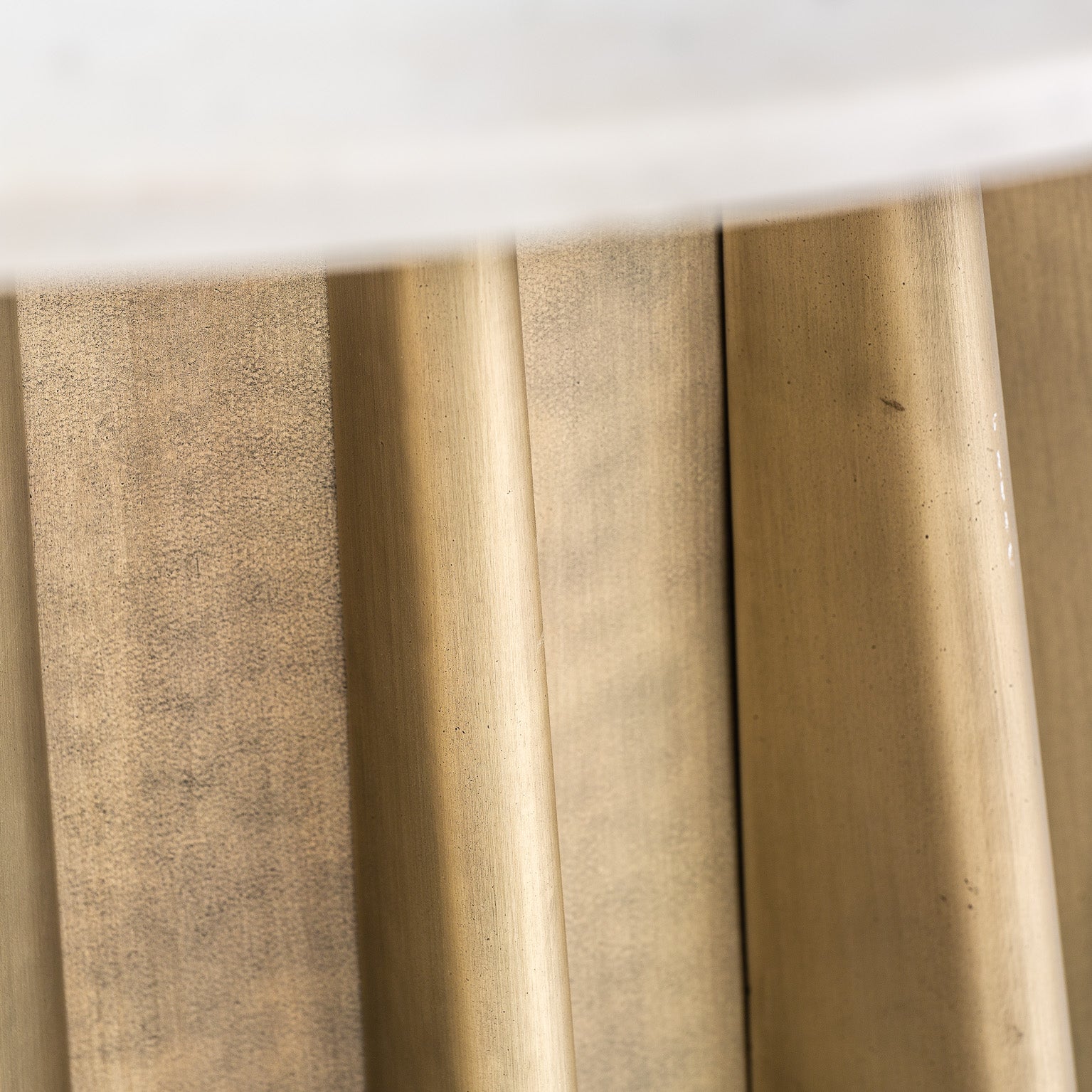 LEZEY DINING TABLE