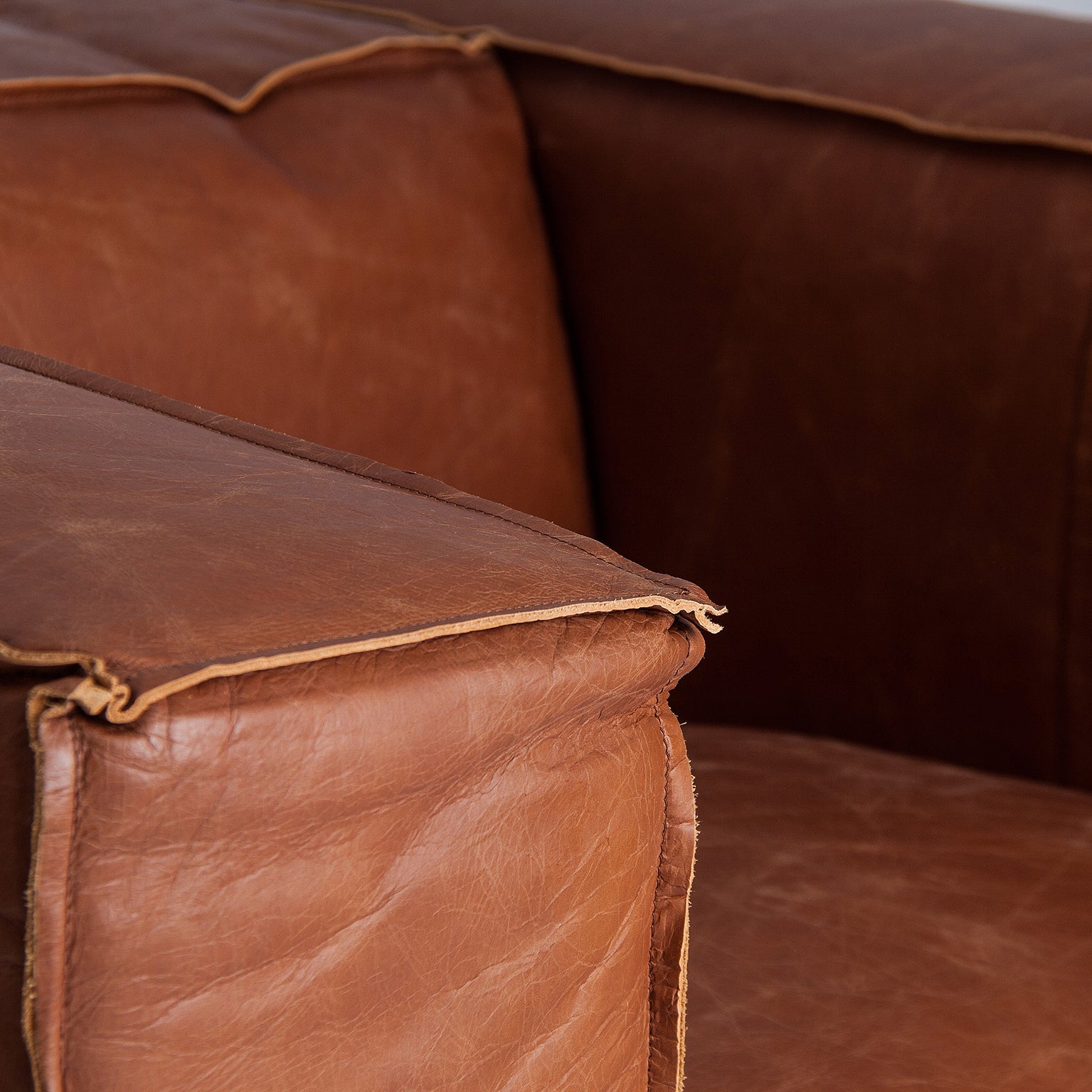 KURZA ARMCHAIR