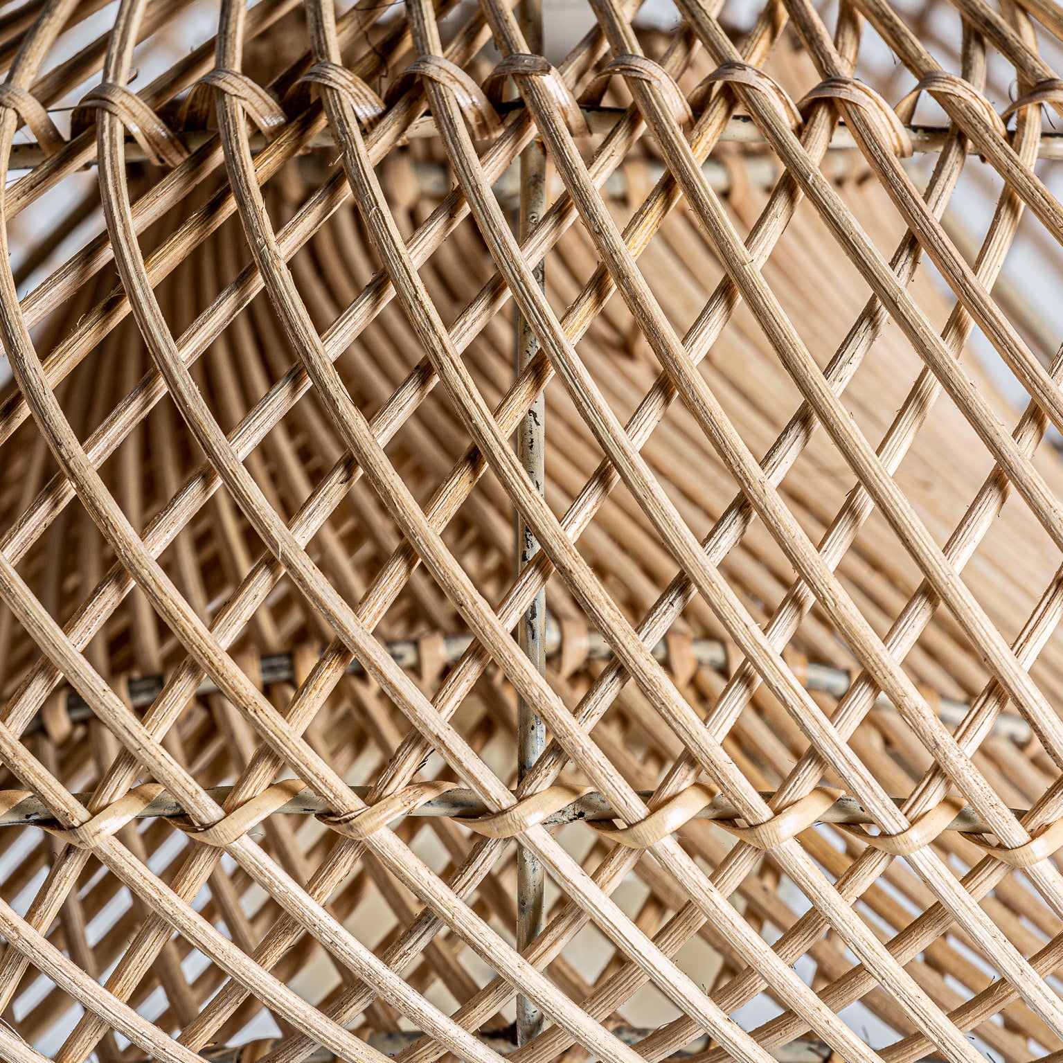 Brown Rattan Ceiling Lamp - Contemporary Style