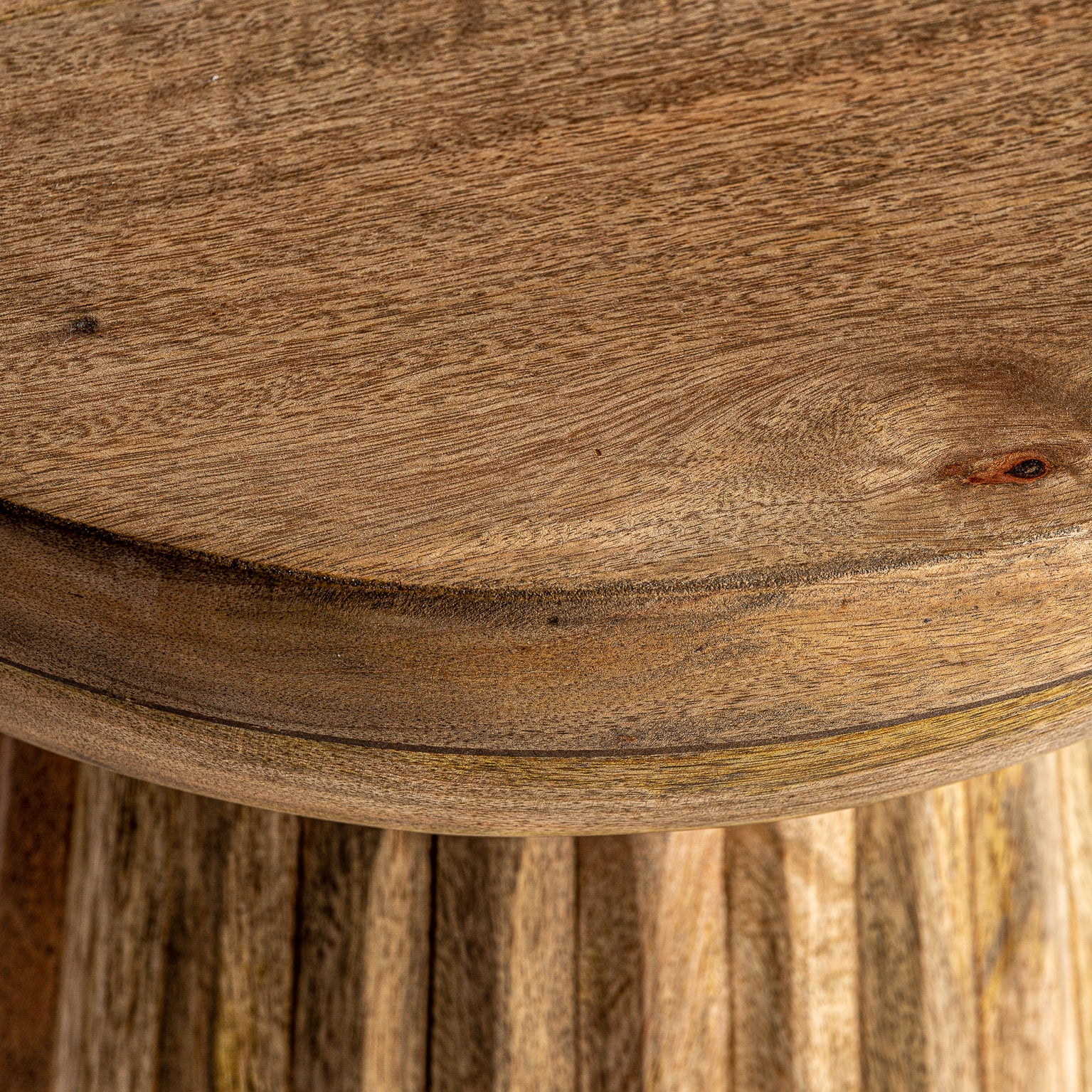 Plissé Wood Side Table - Art Deco Mango Wood