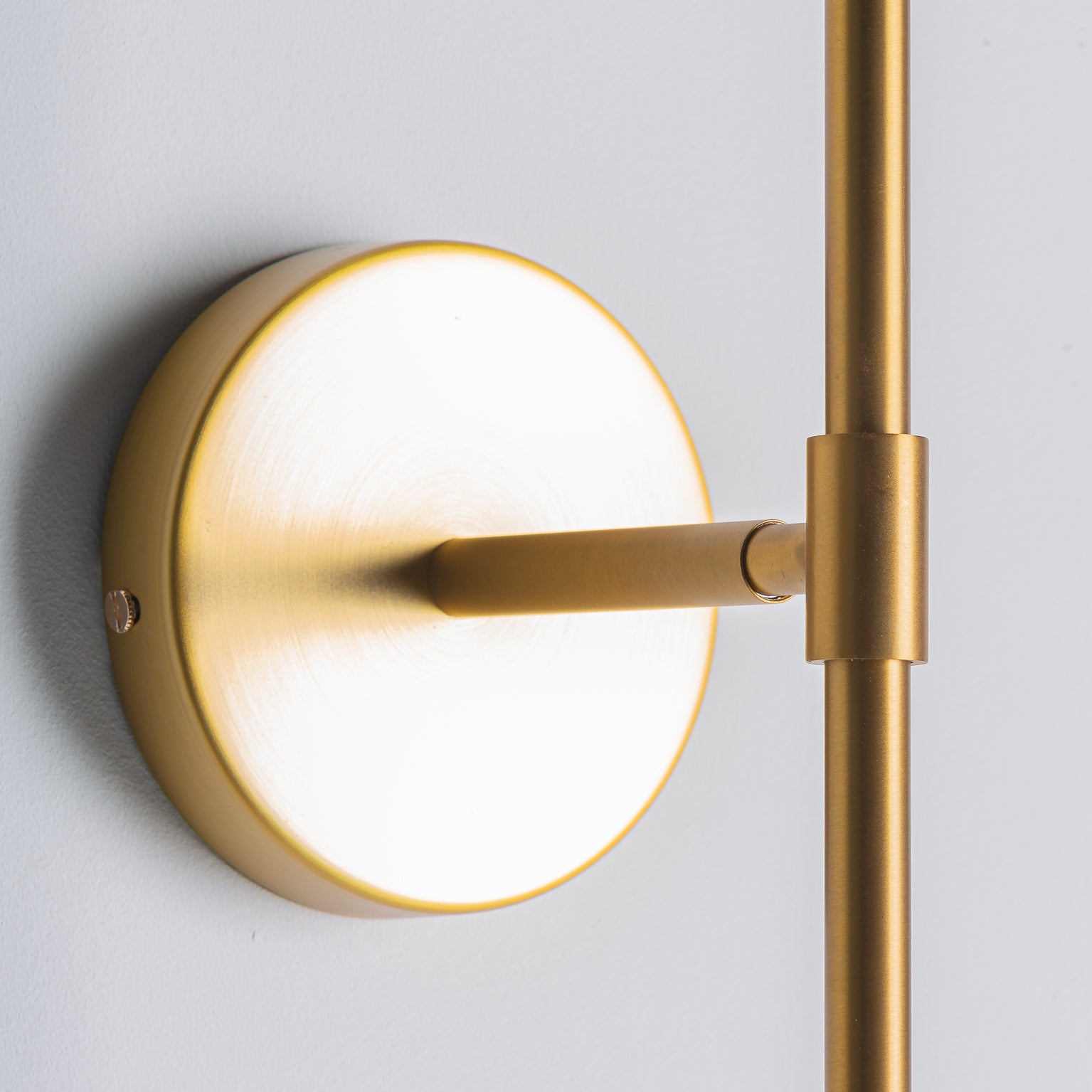 WALL LAMP