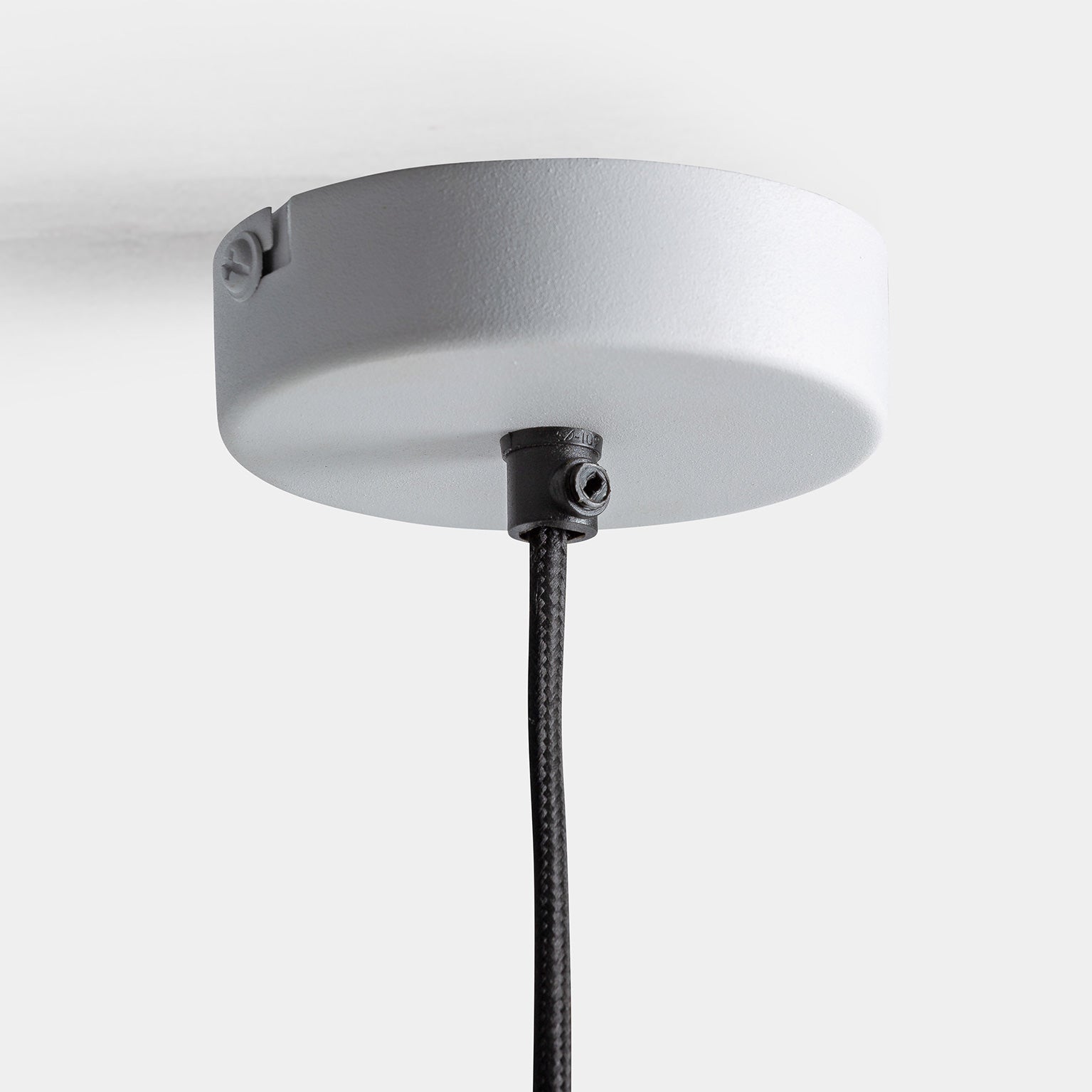 LJUSKRONA White Art Deco Ceiling Lamp