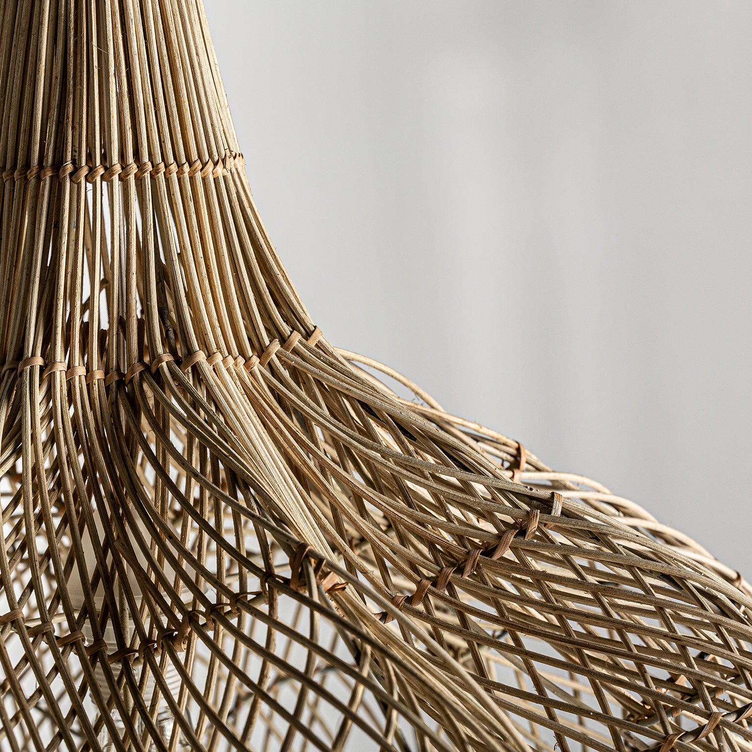 Ljusstråle Rattan Ceiling Lamp