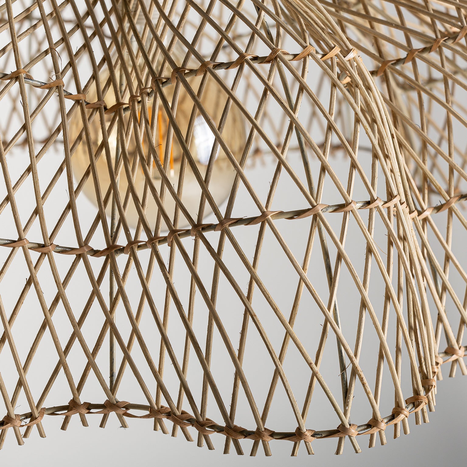 Ljusstråle Rattan Ceiling Lamp