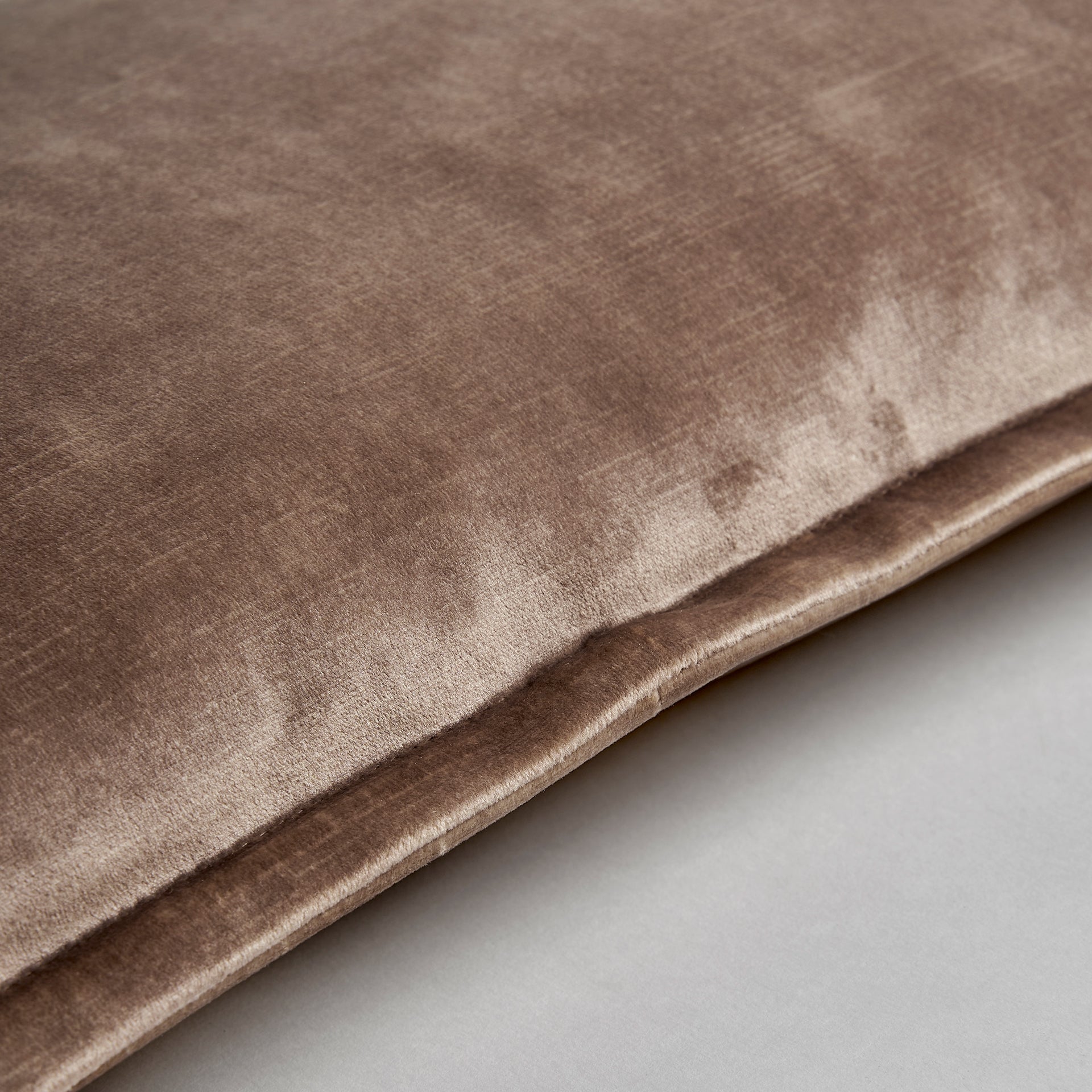 ARICIA CUSHION