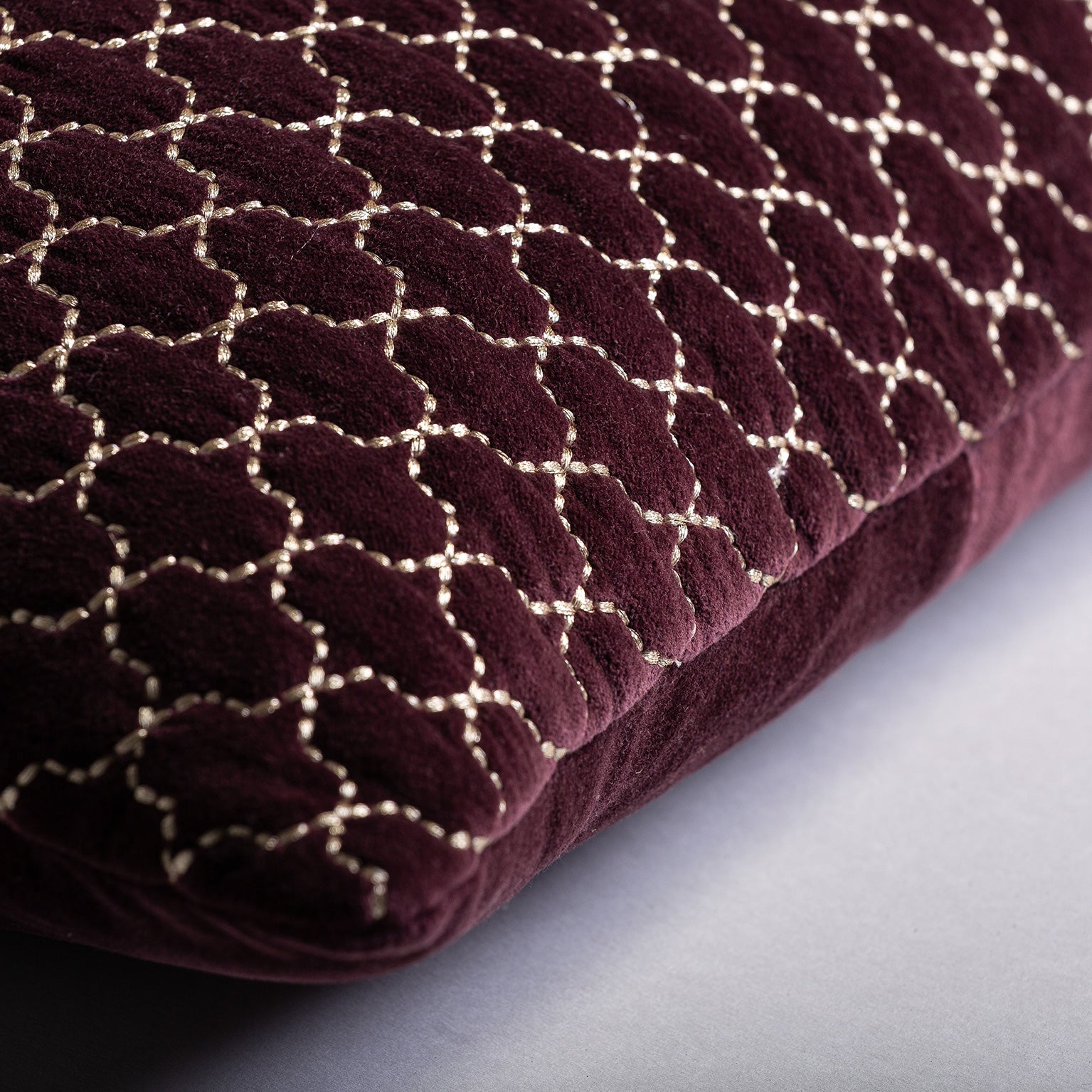 LIS CUSHION