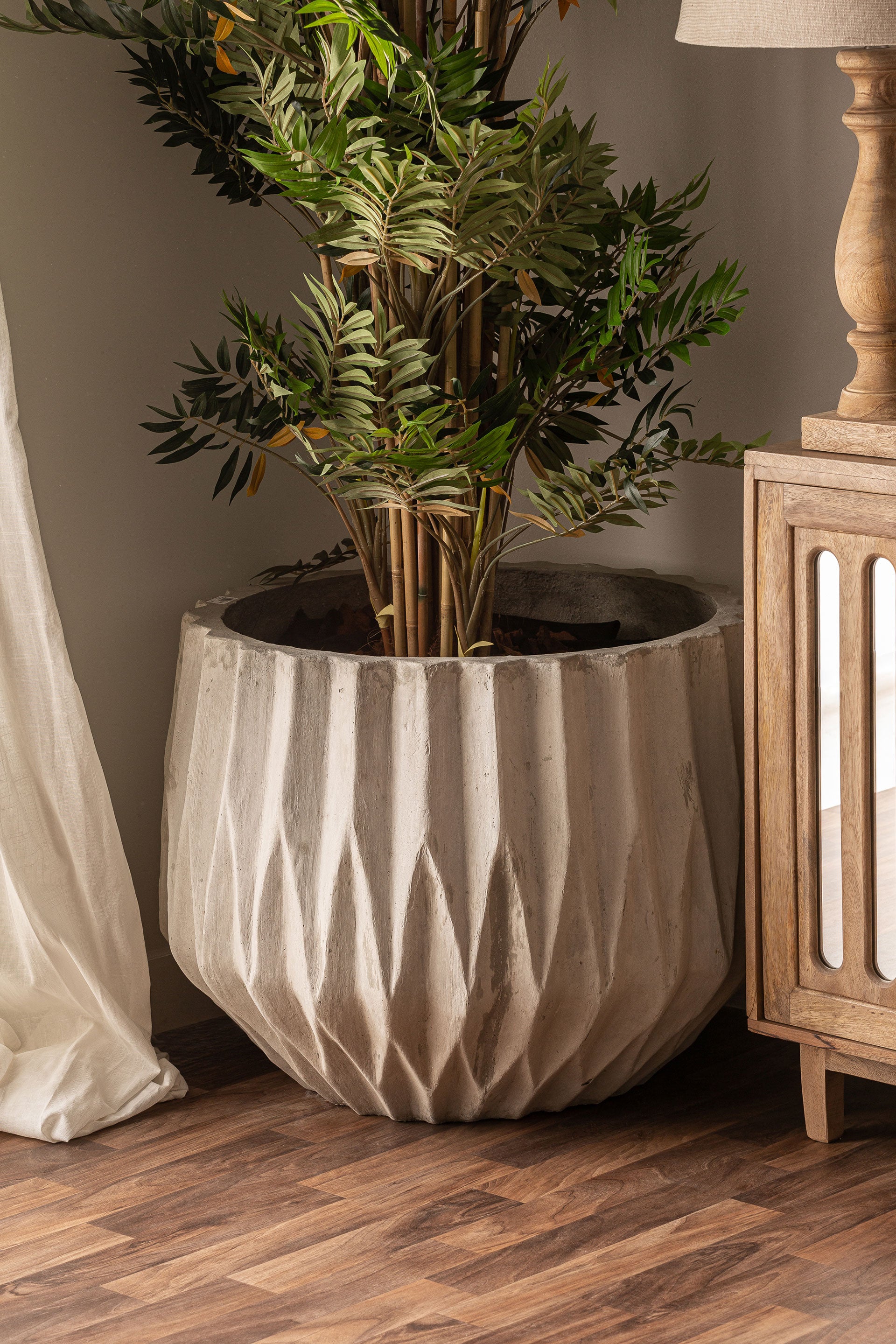 Essing Contemporary Plant Pot Set - White Ceramic (Set of 2)