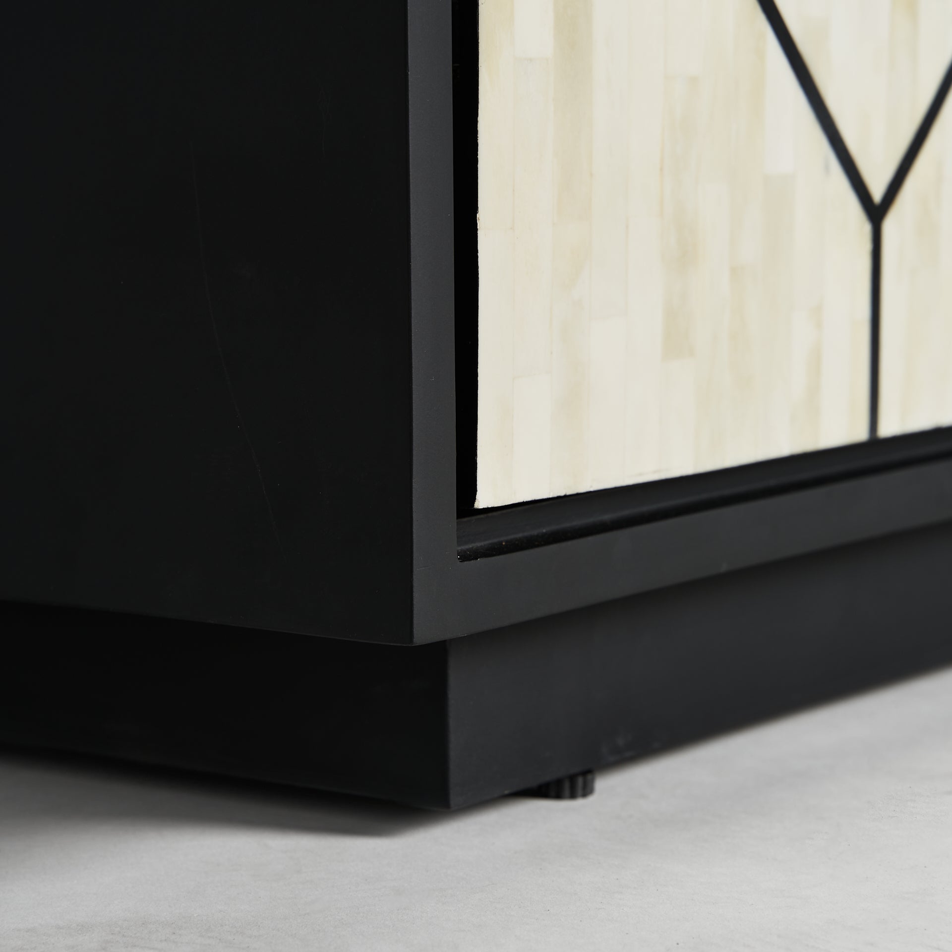 EMIL SIDEBOARD