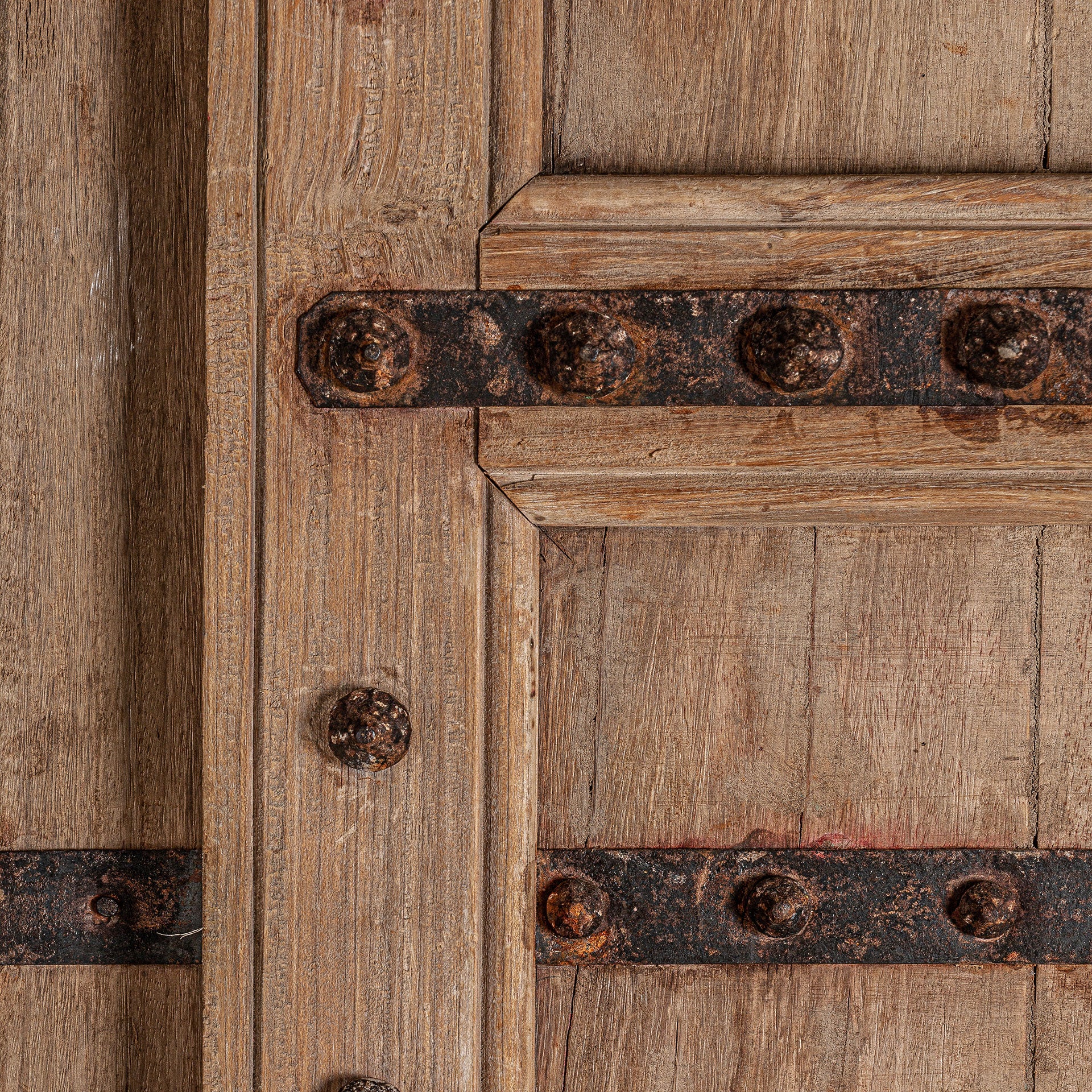 SACHA DOOR