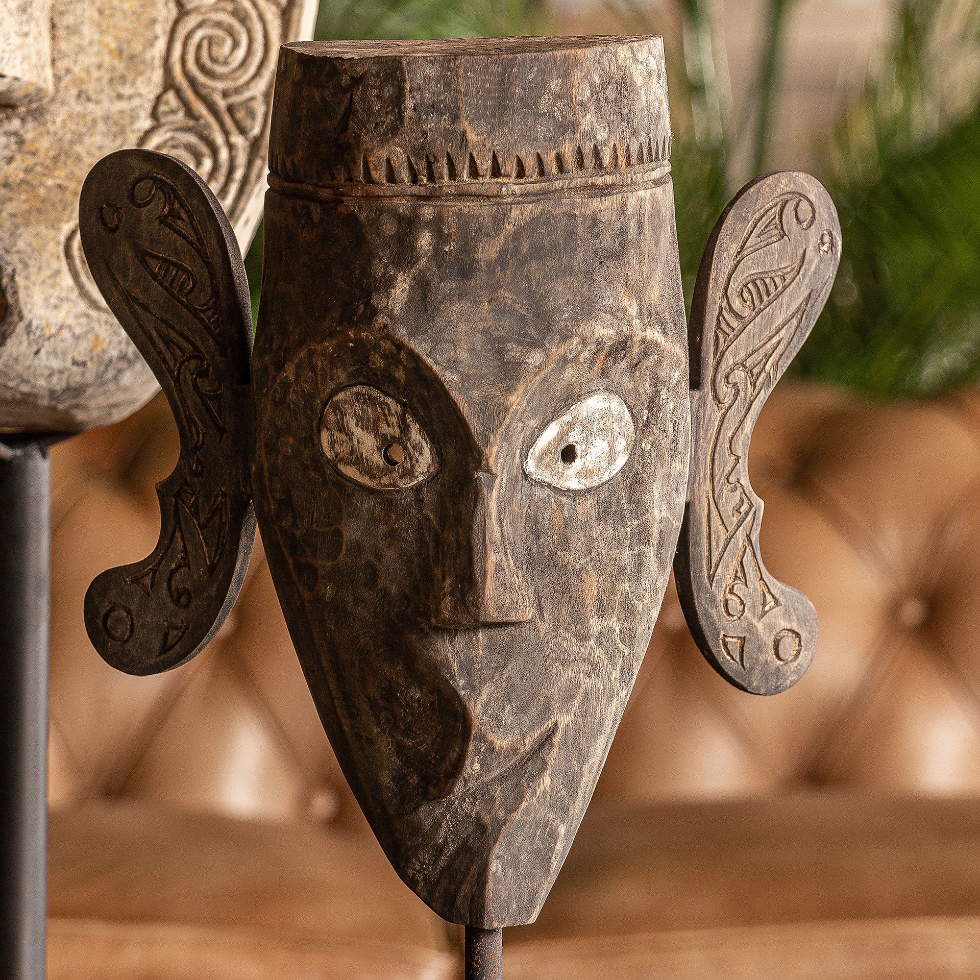 DECORATIVE FIGURE