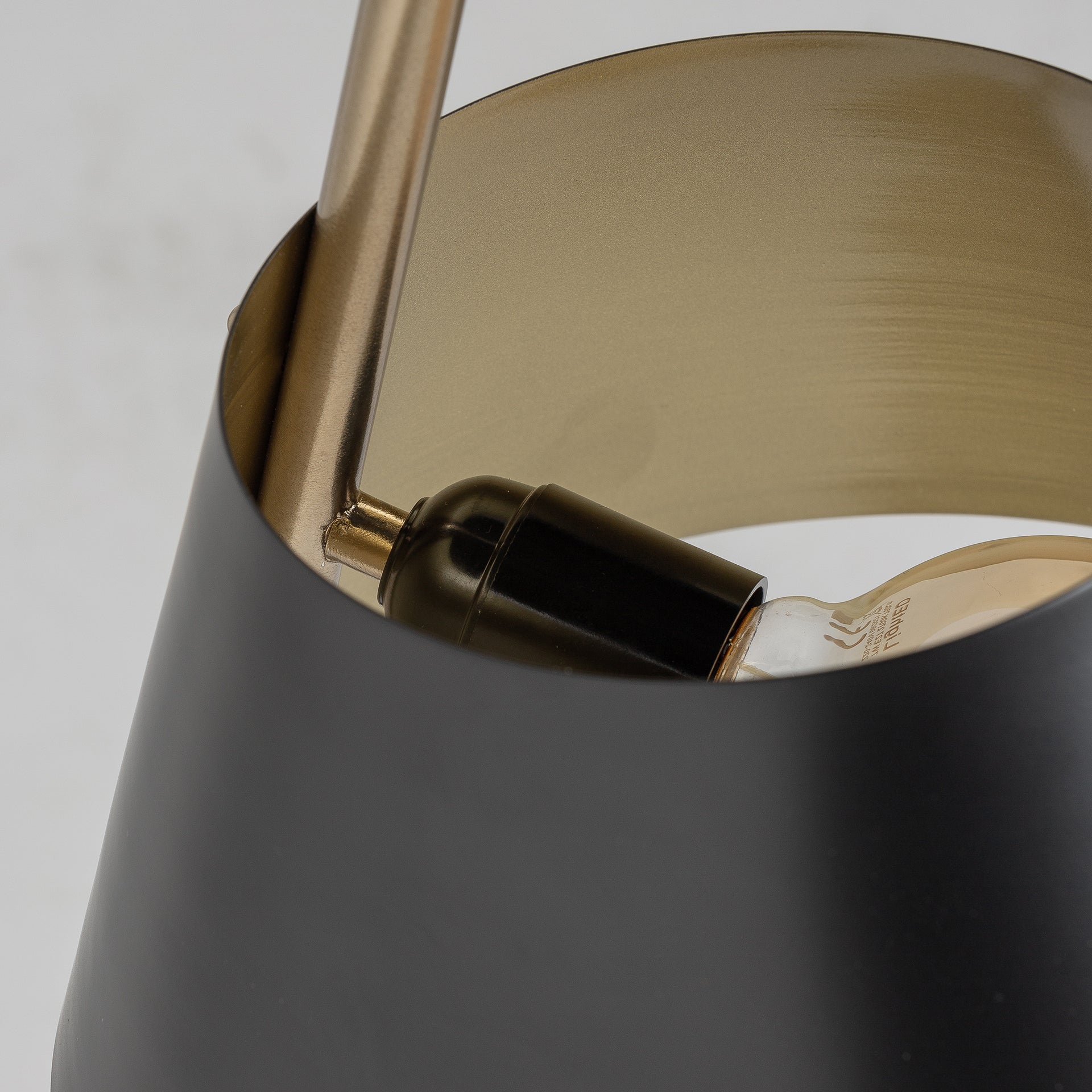 GYLLENE - Art Deco Table Lamp Gold Iron