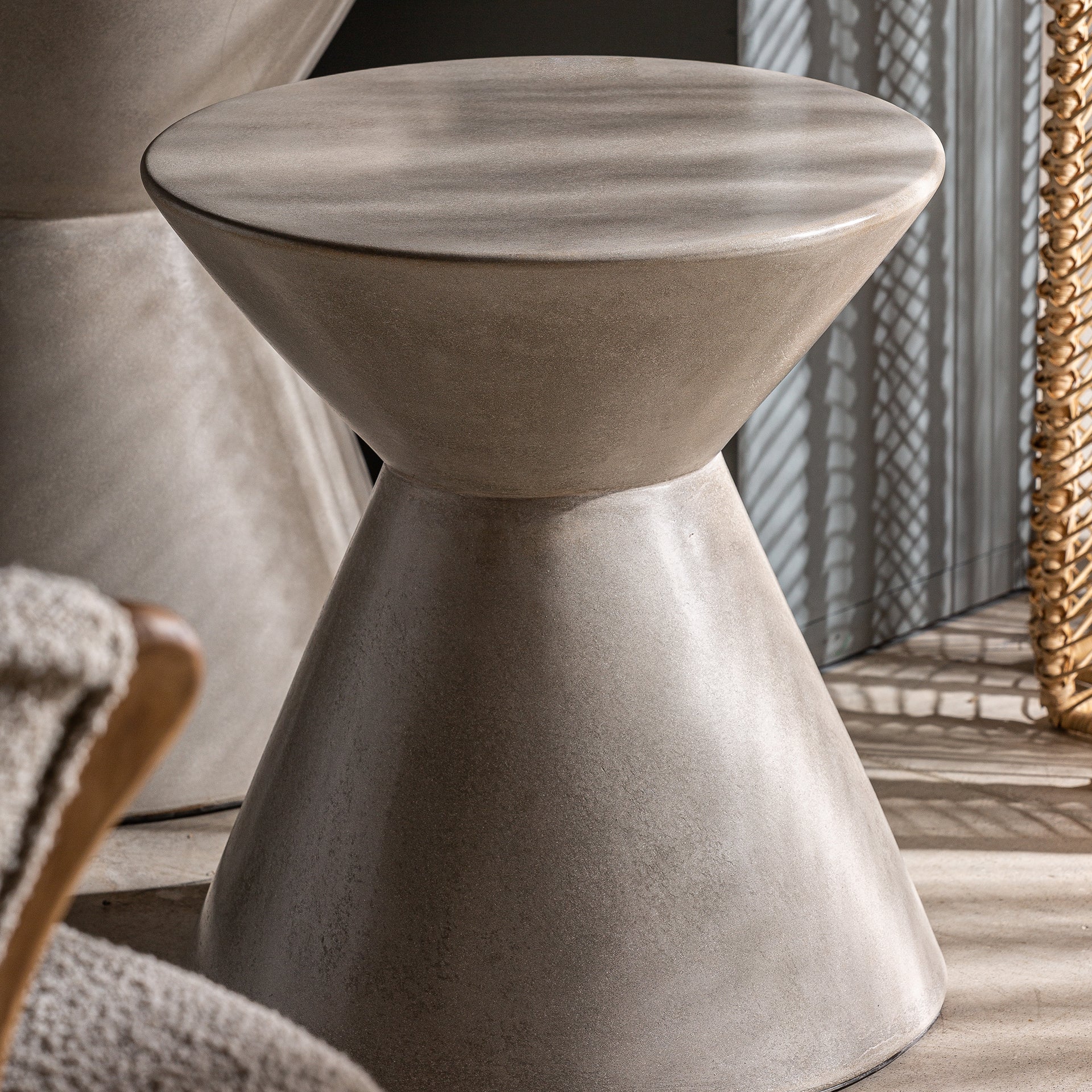 TELFS SIDE TABLE