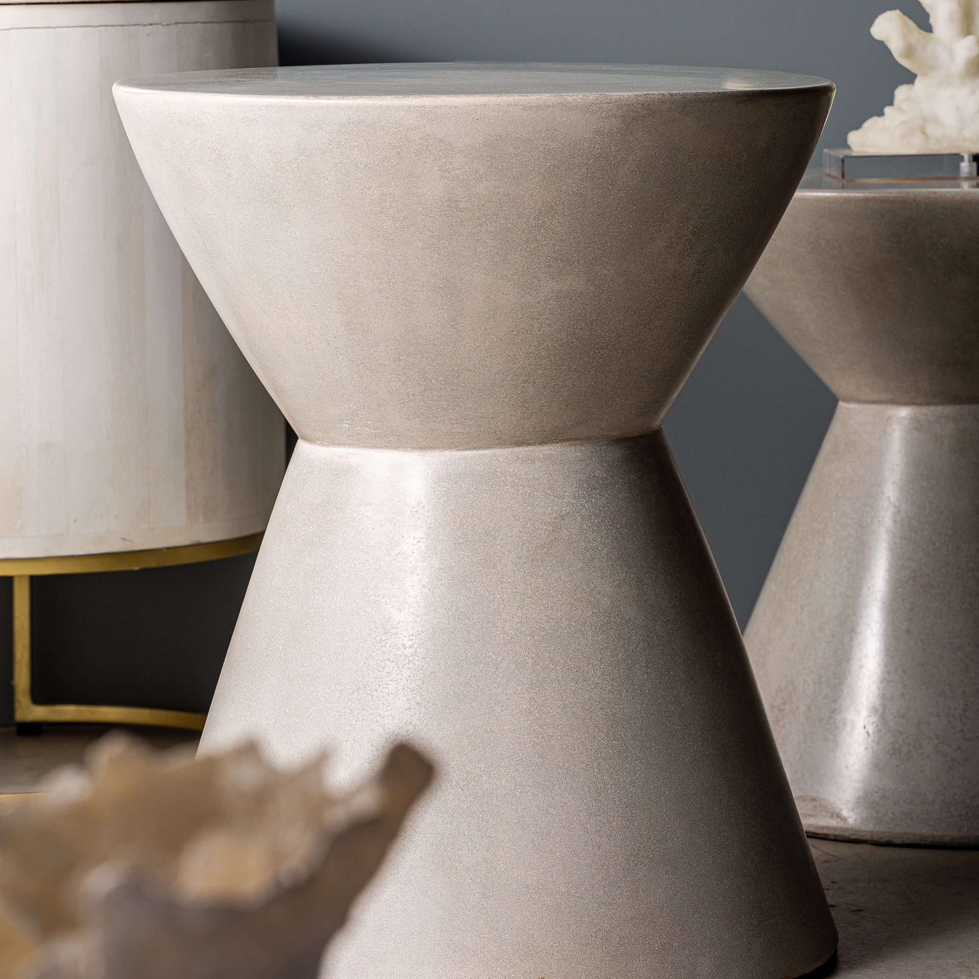 TELFS SIDE TABLE