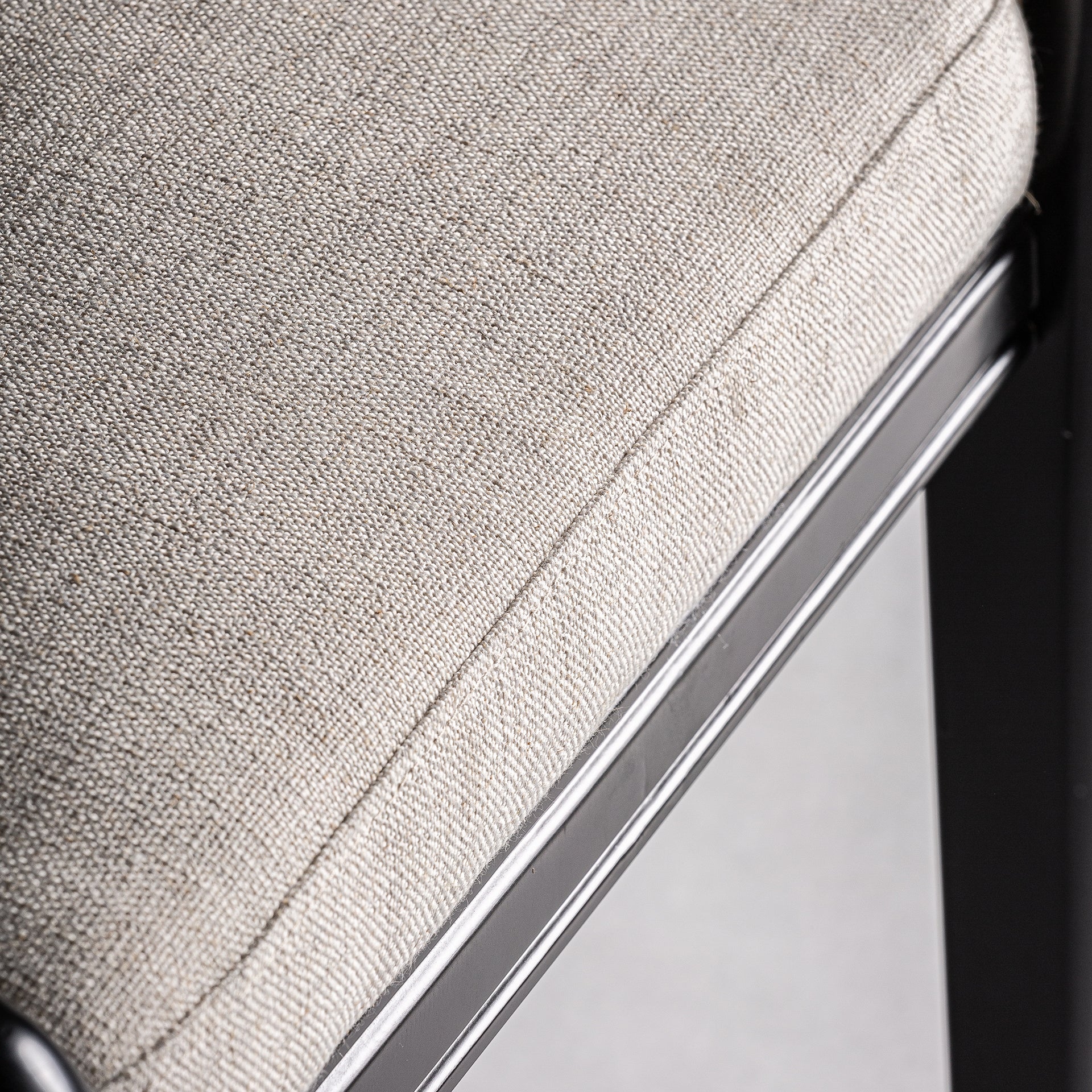 VELBURG CHAIR