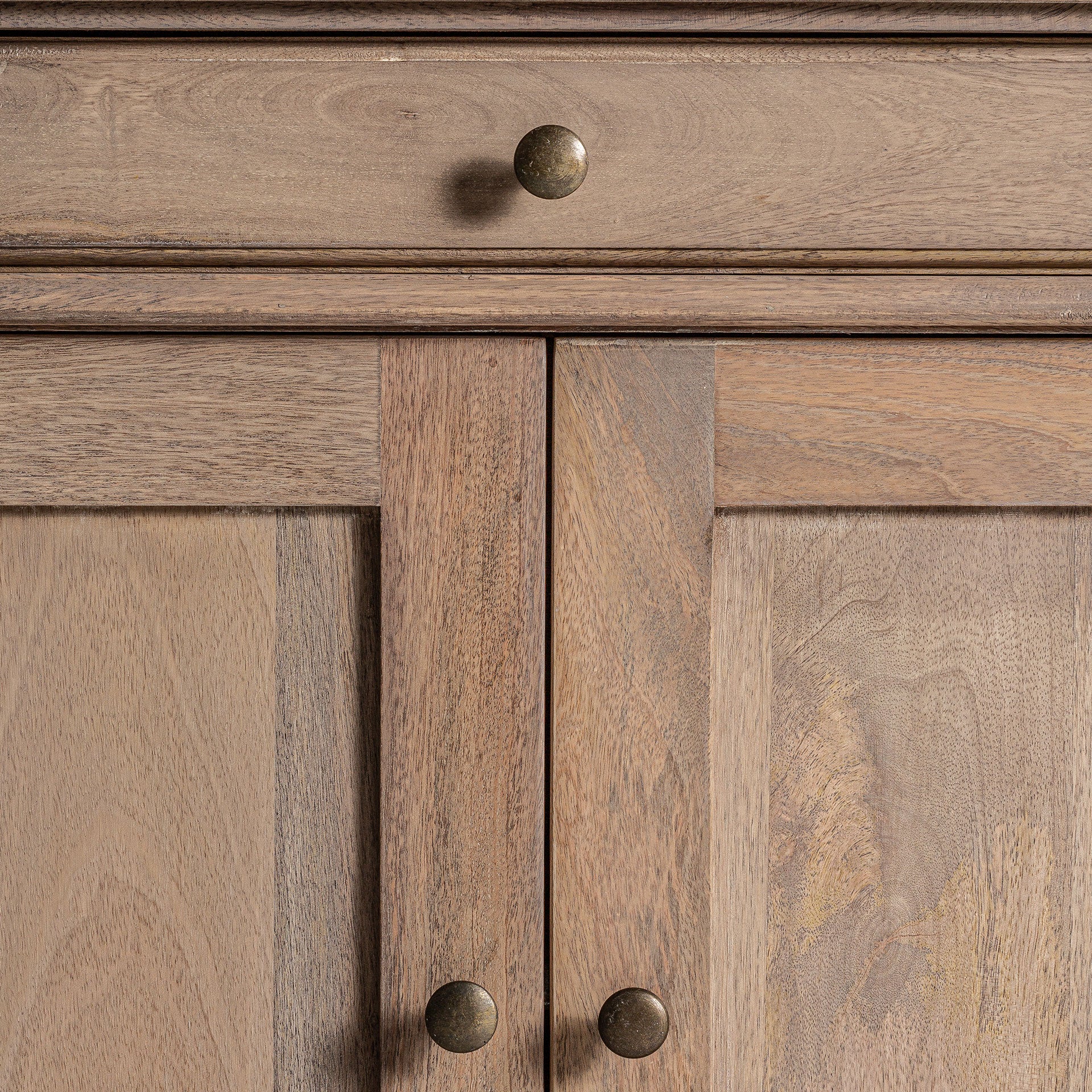MANDERN BOOKCASE