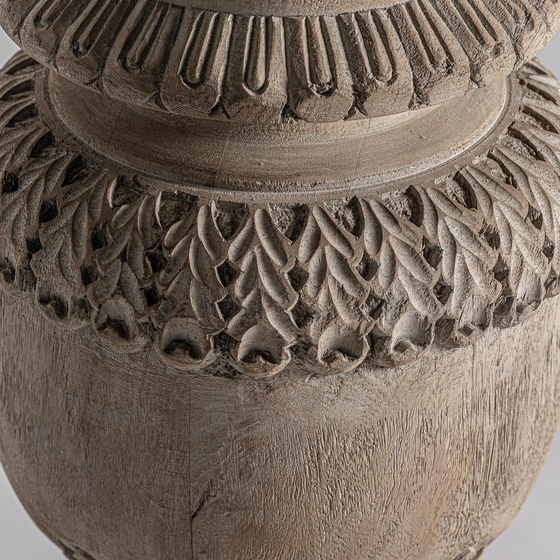 ACHE VASE
