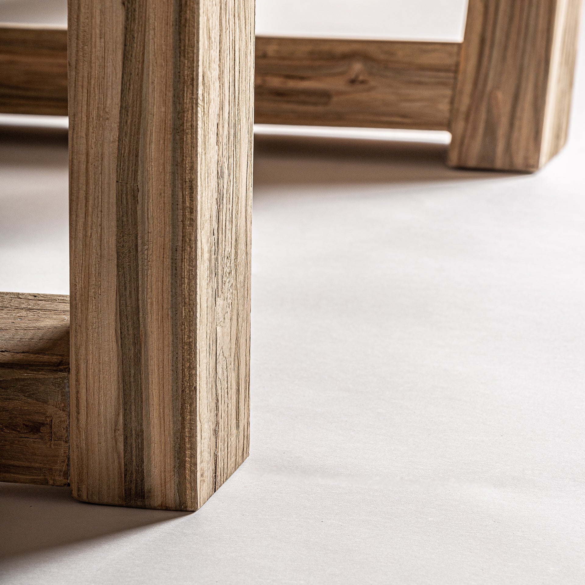 NYSTED DINING TABLE