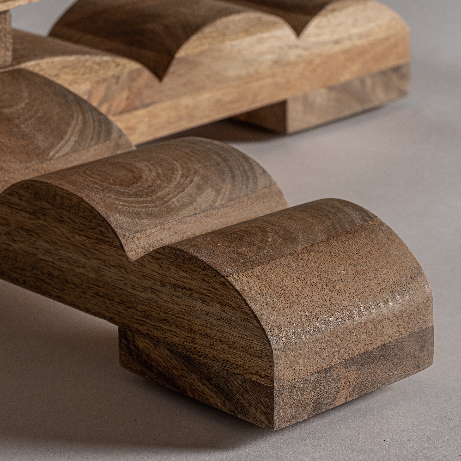 KEHRIG DINING TABLE