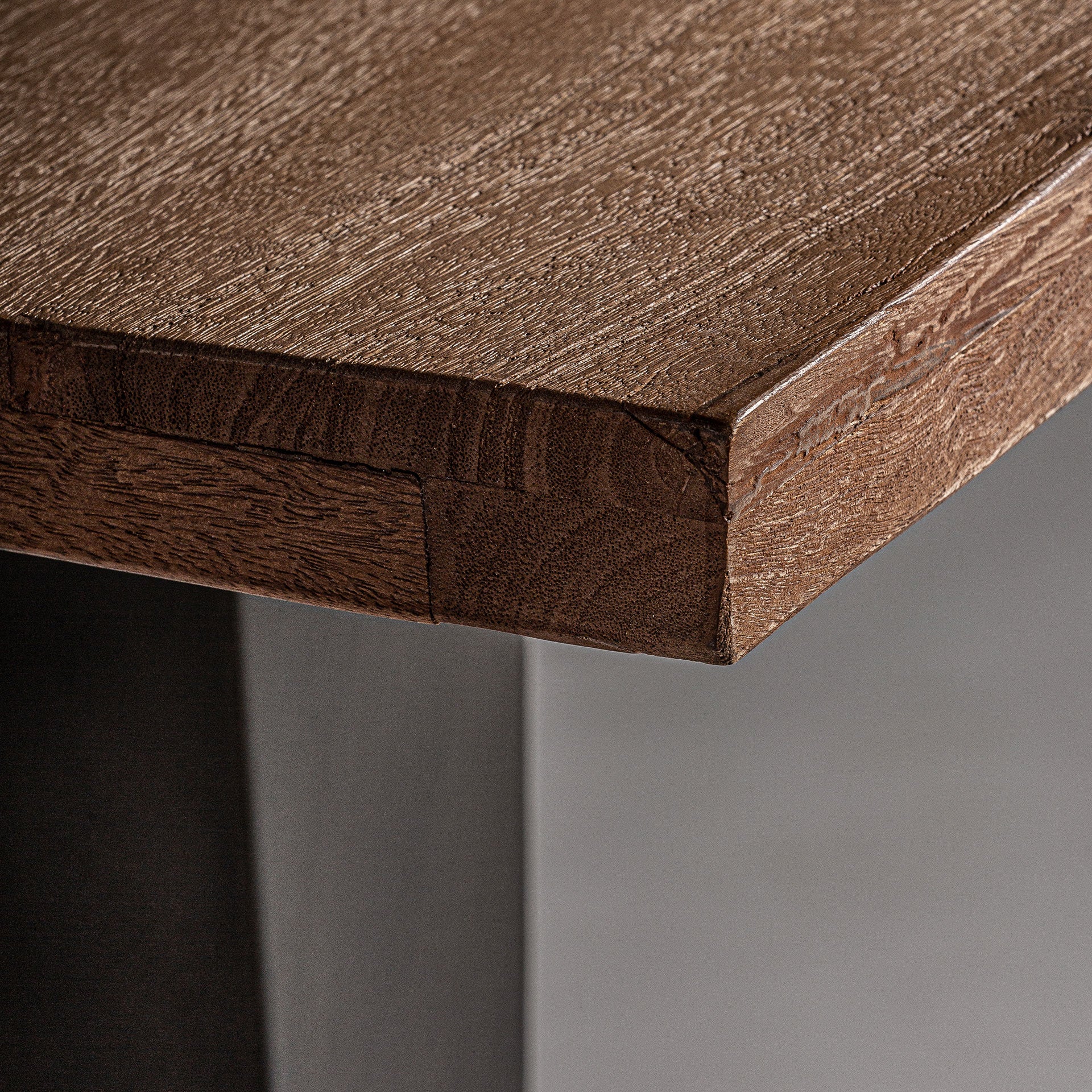 BUGLE BAR TABLE