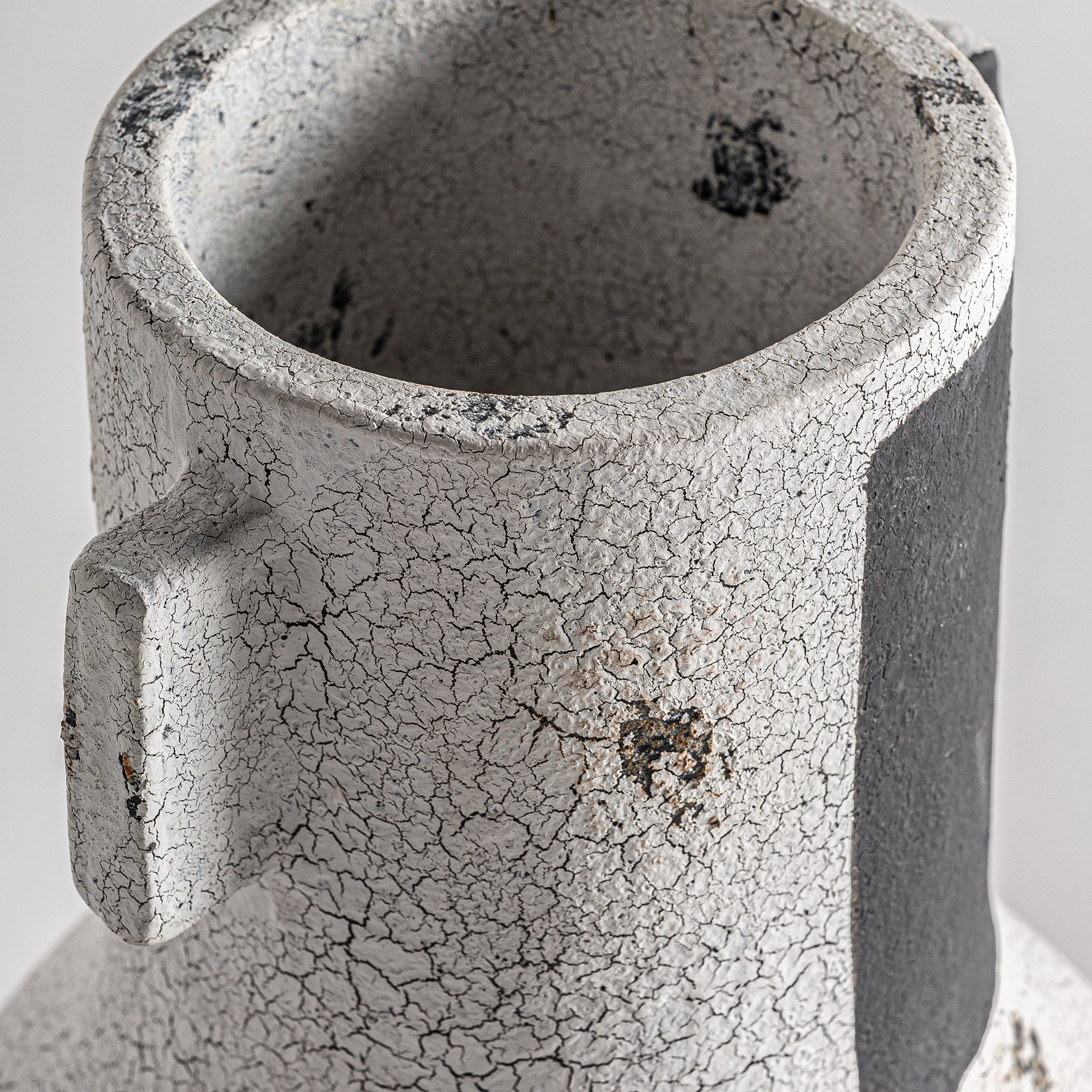 MINTLAW VASE