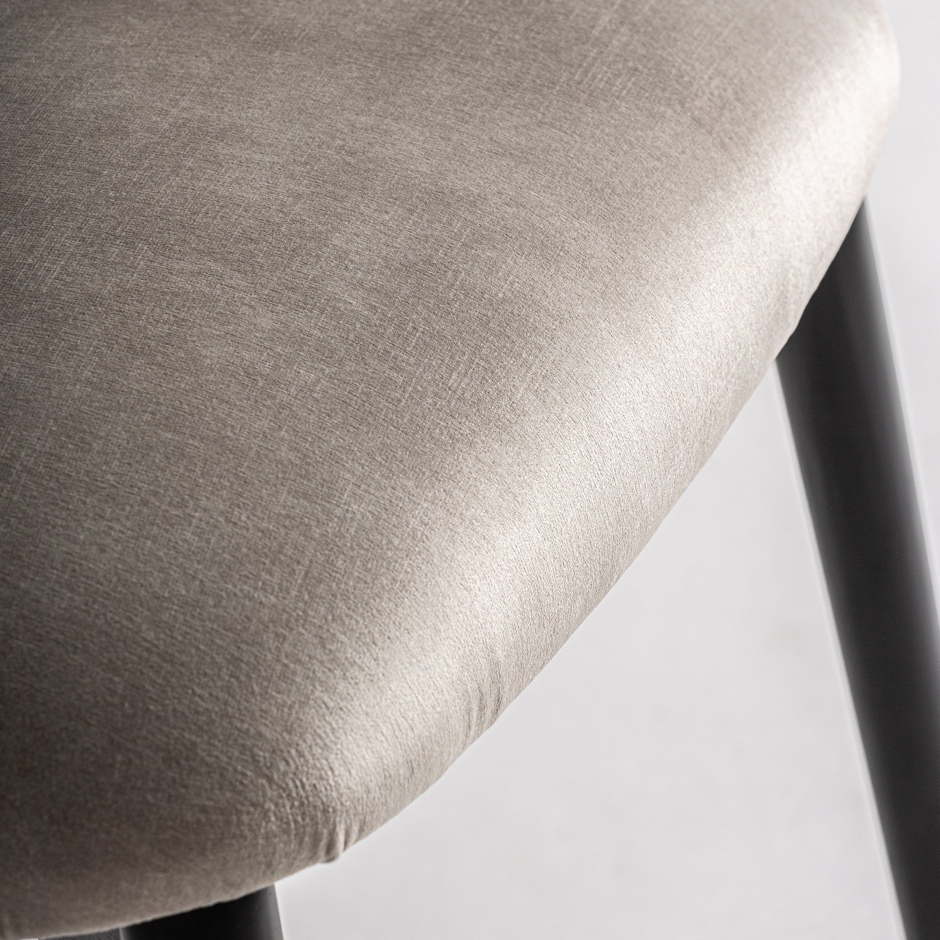 Zell Art Deco Chair — Beige Polyester & Black Maple Wood