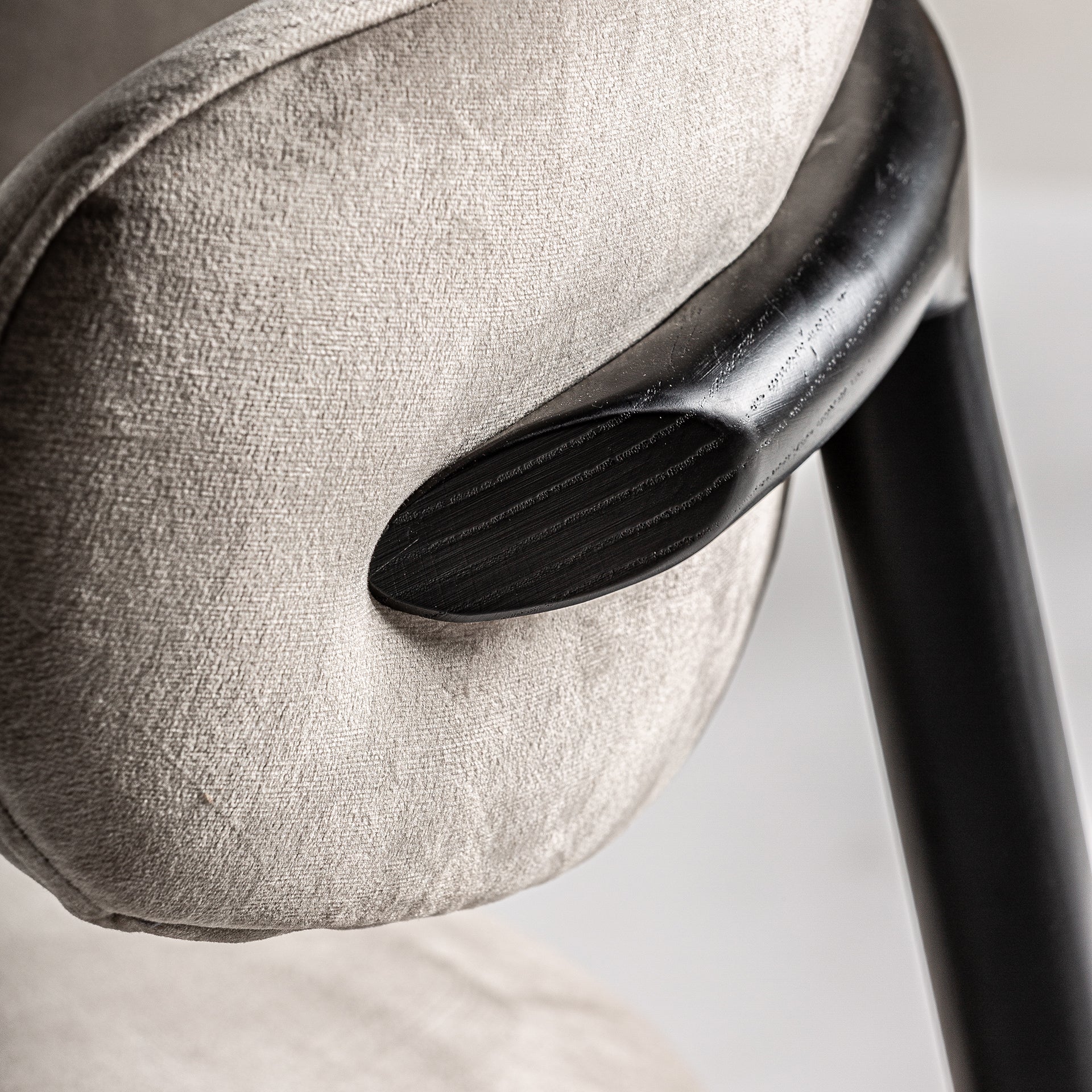 Zell Art Deco Chair — Beige Polyester & Black Maple Wood
