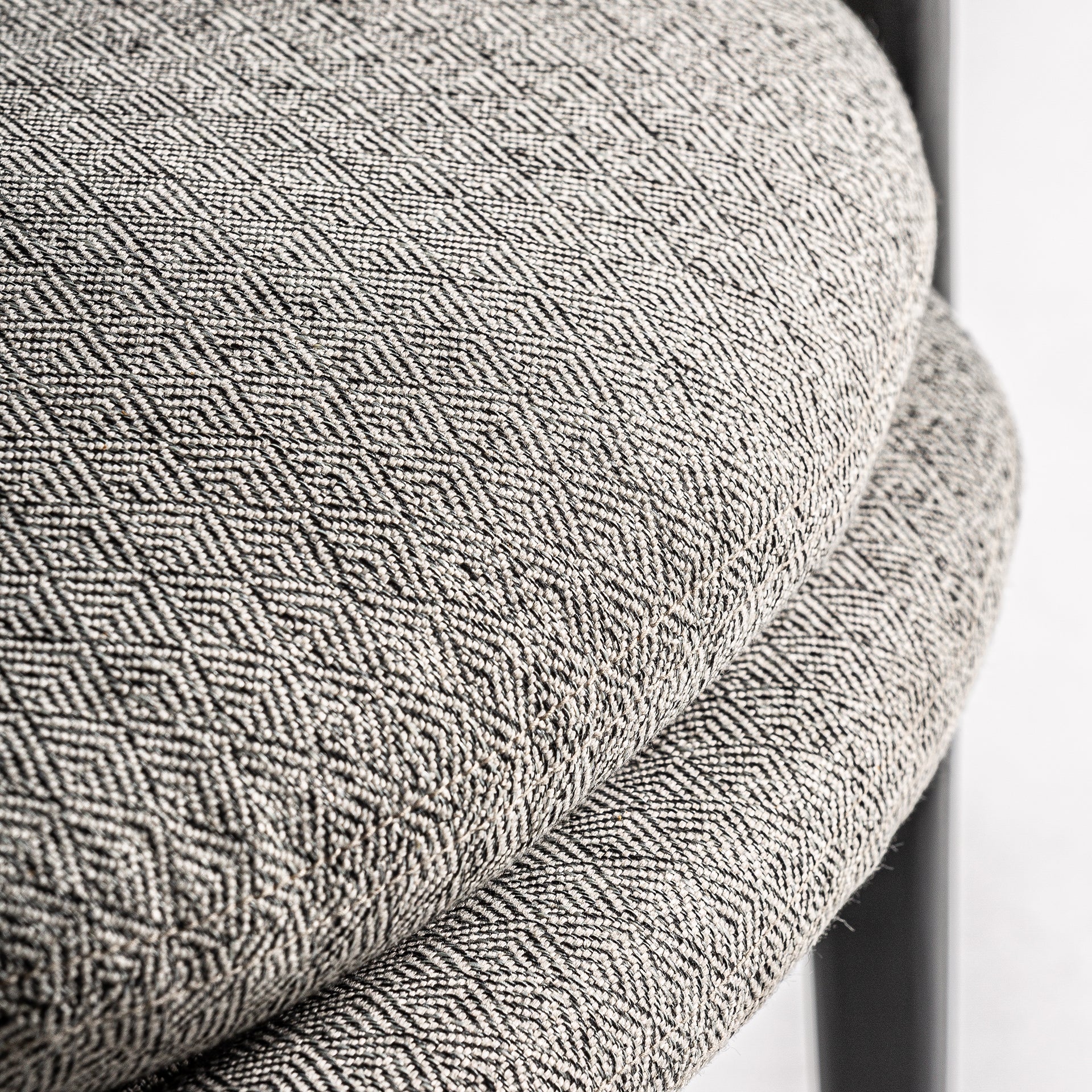 THALFANG ARMCHAIR