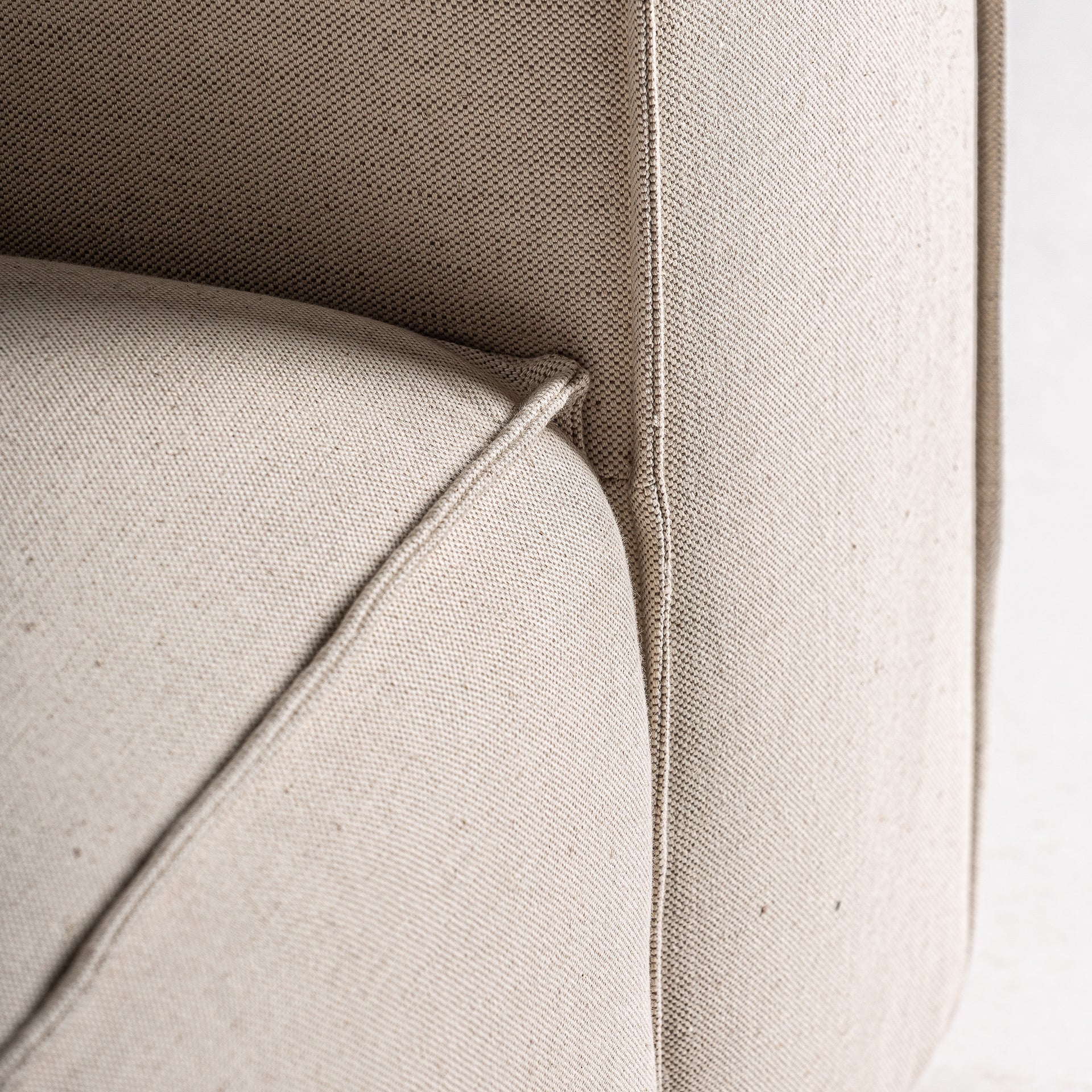 KRAKAU ARMCHAIR