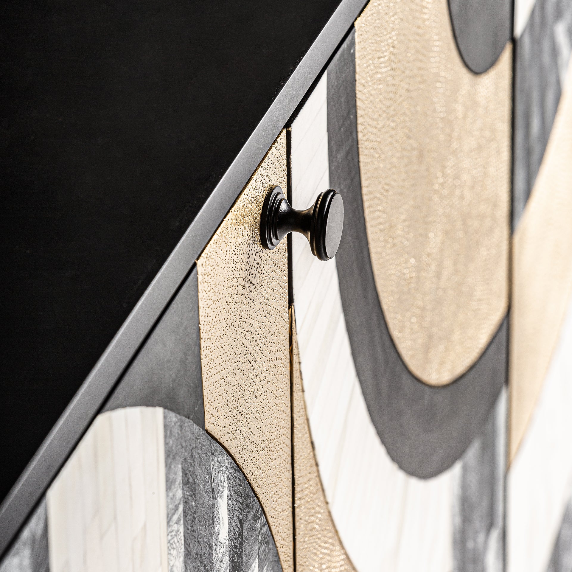 DARU SIDEBOARD