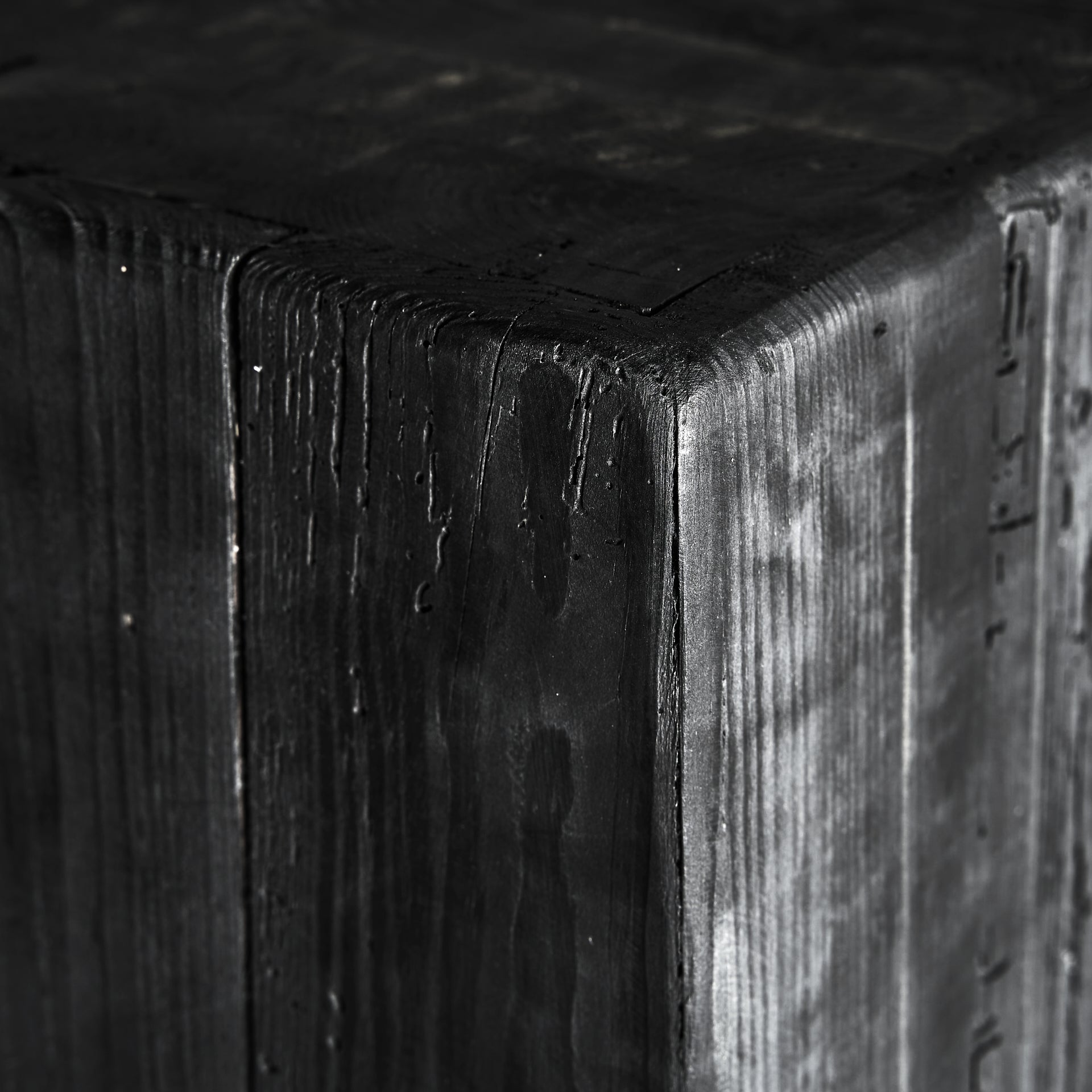 VIEVY PEDESTAL