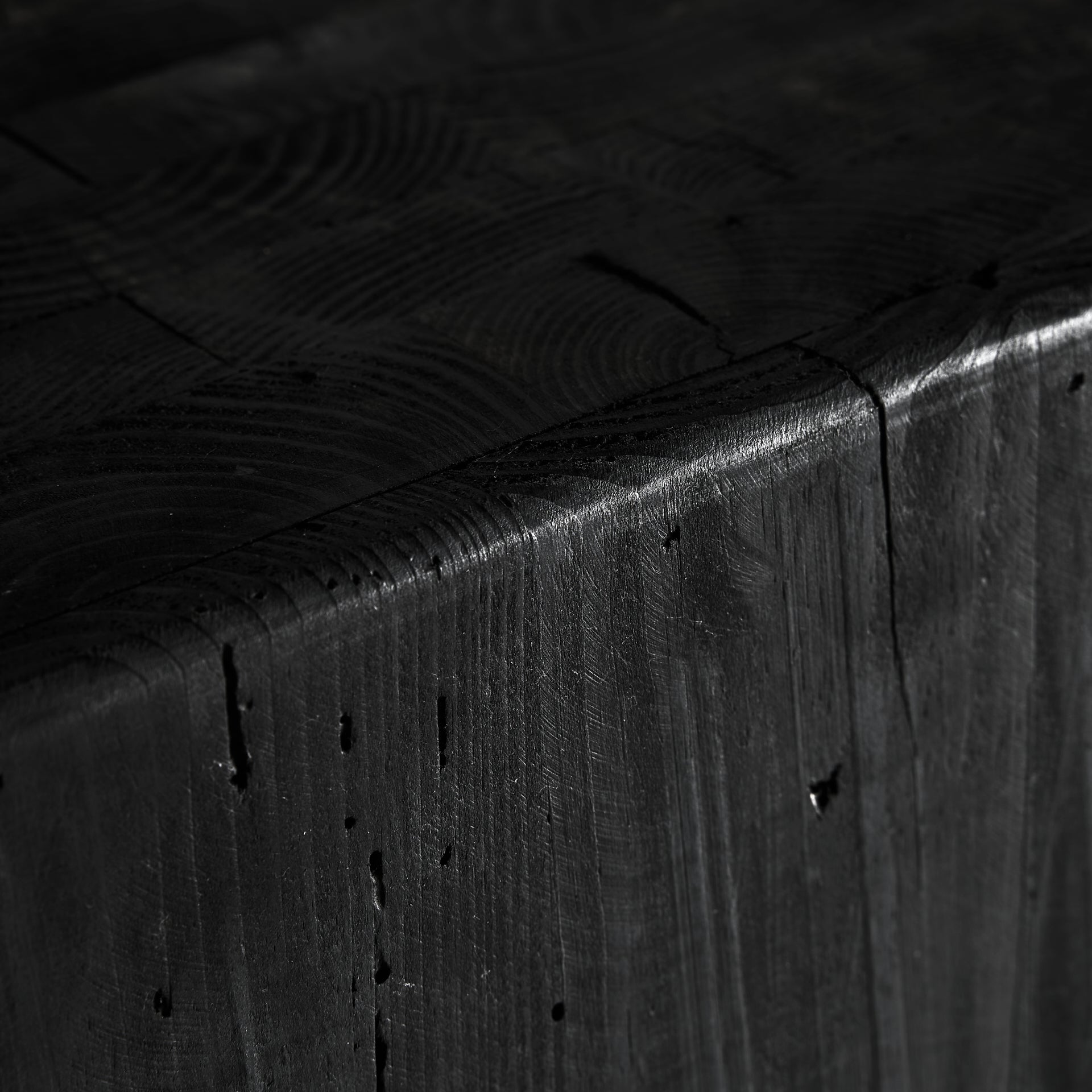VIEVY PEDESTAL