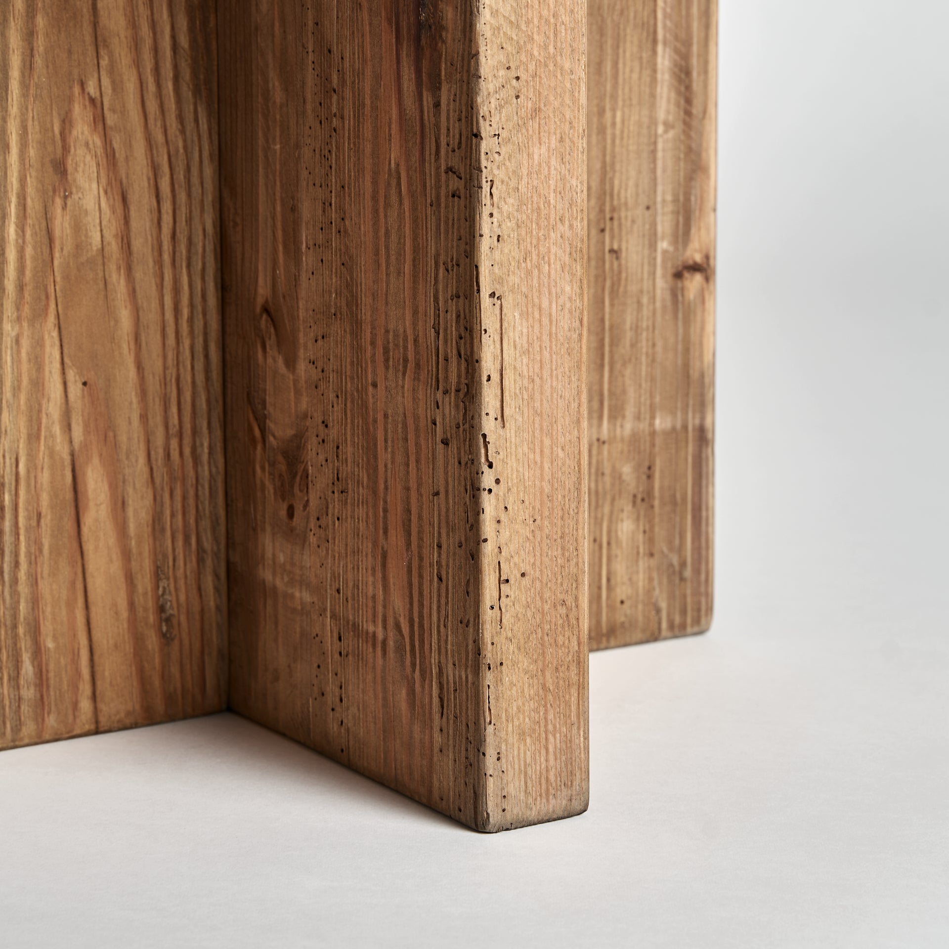 CRISSEY SIDE TABLE