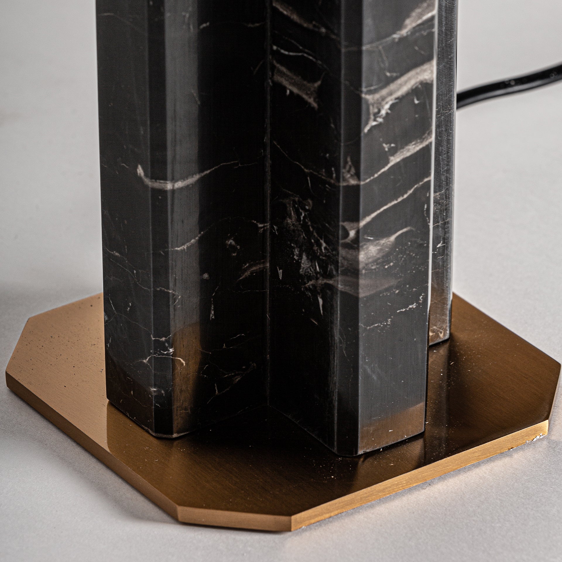 Marmorglimt Art Deco Table Lamp - Black Marble & Gold Iron