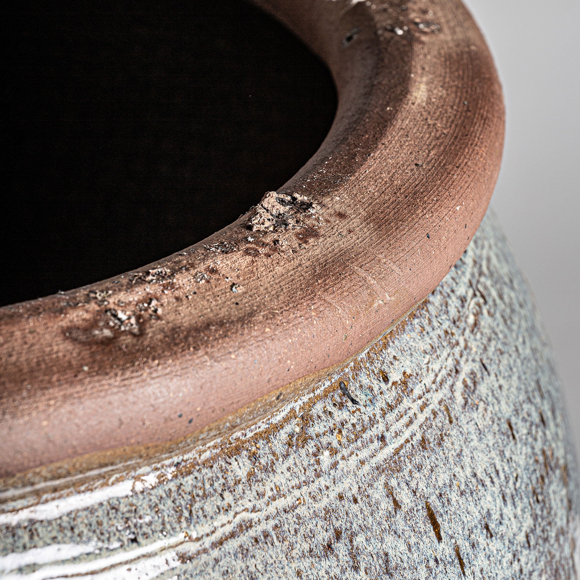Annika Amphora Vase