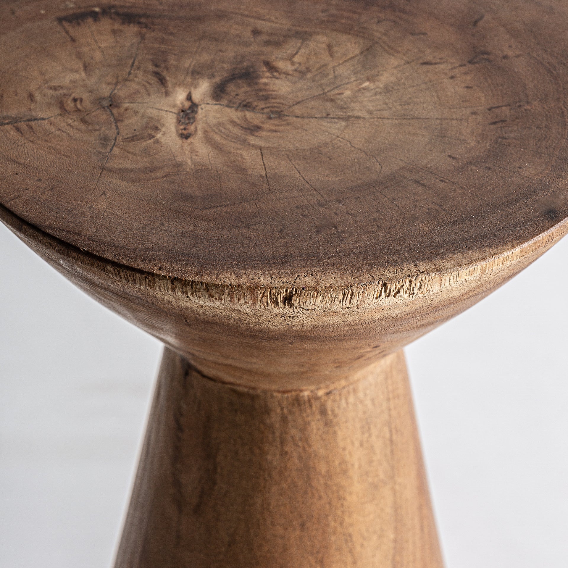 TERLANO SIDE TABLE