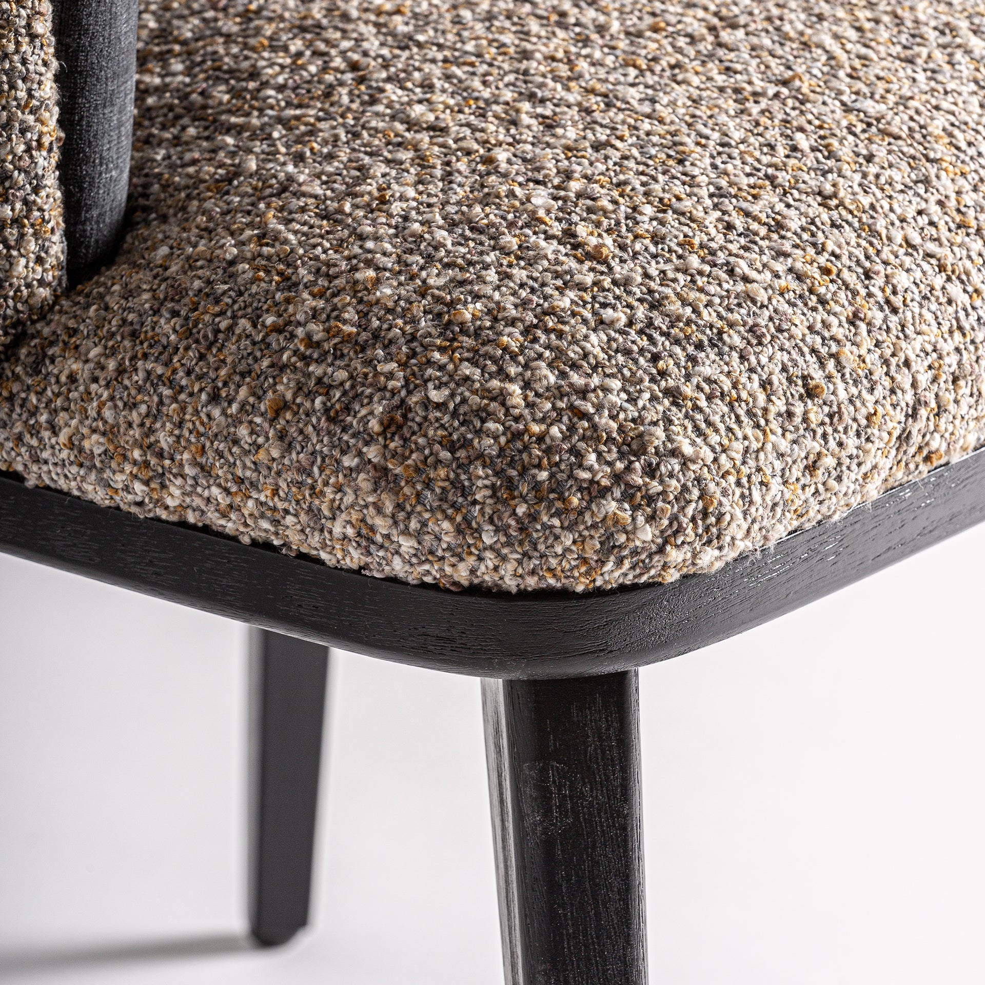 MEDA Velvet Lounge Chair