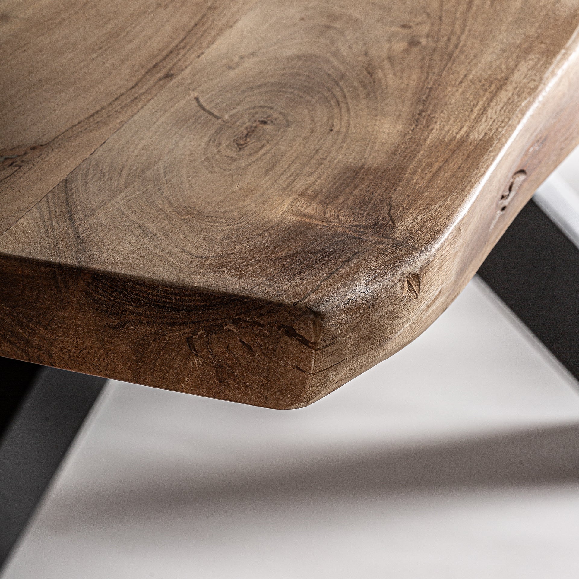 VIBORG DINING TABLE