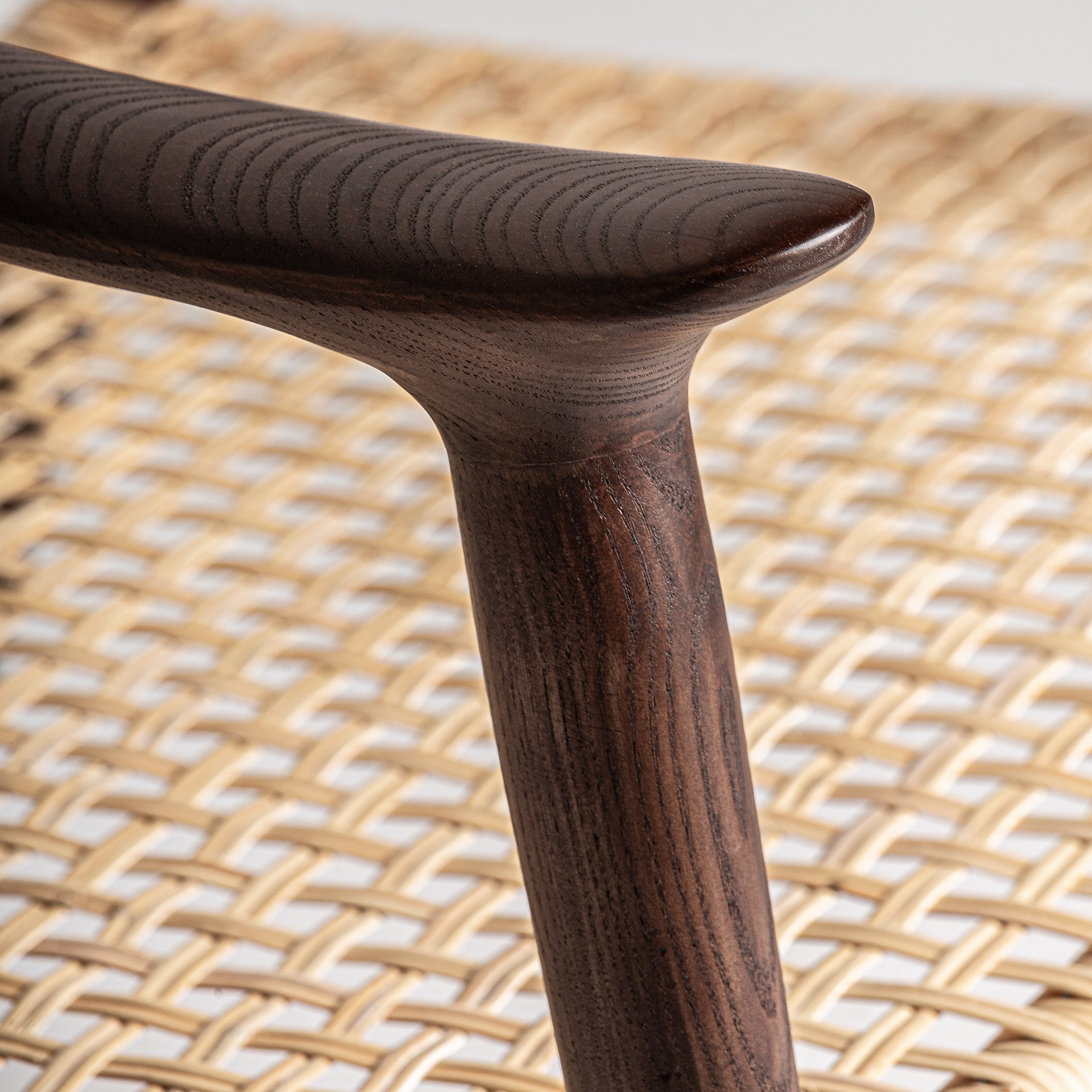 BUER CHAIR
