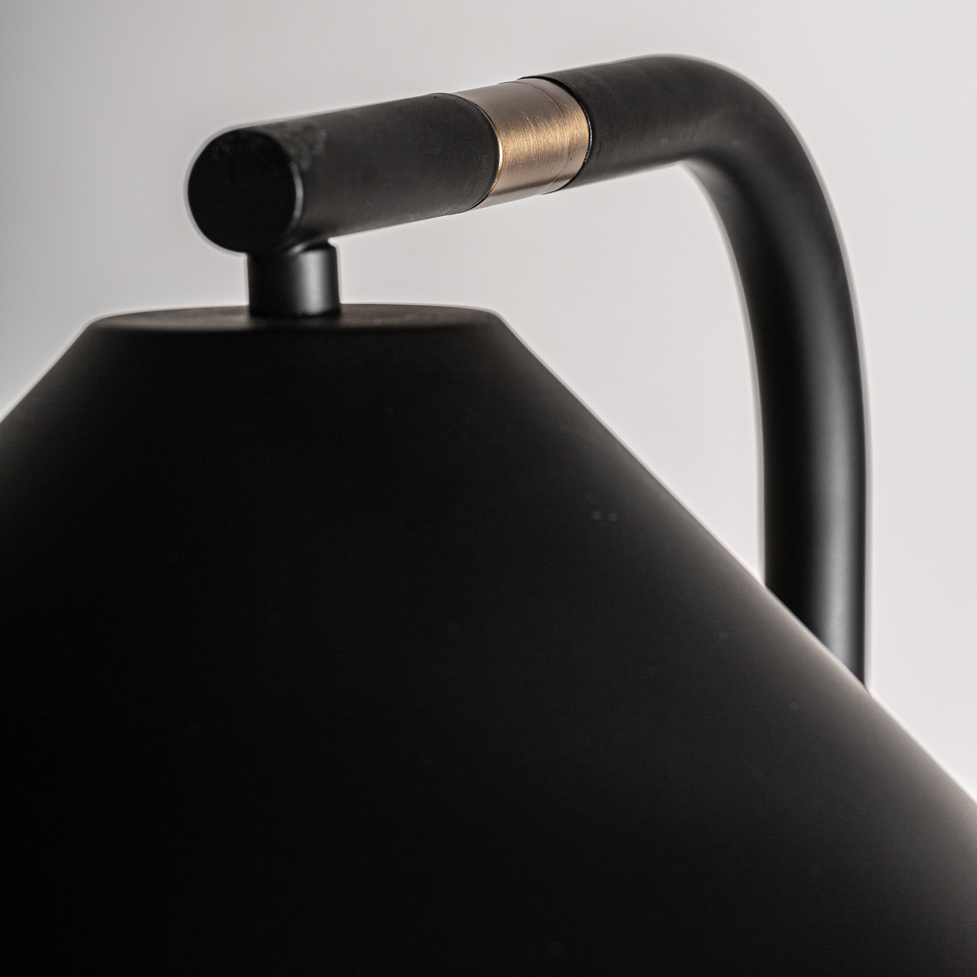 LYXMARMOR Table Lamp
