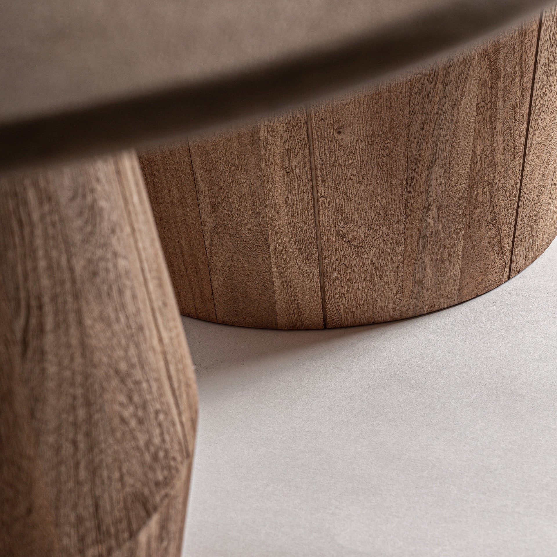 Jacquard Mango Wood Dining Table - Contemporary Light Brown