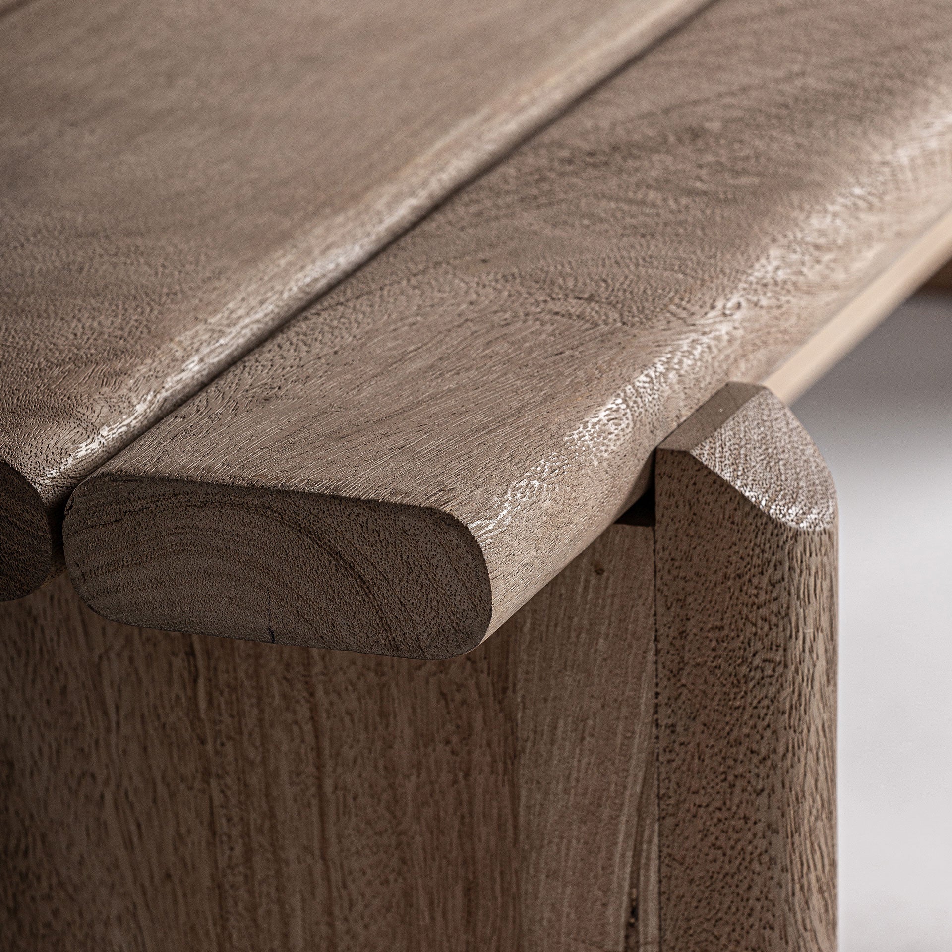 Jacquard Mango Wood Bench - Light Brown Contemporary Design