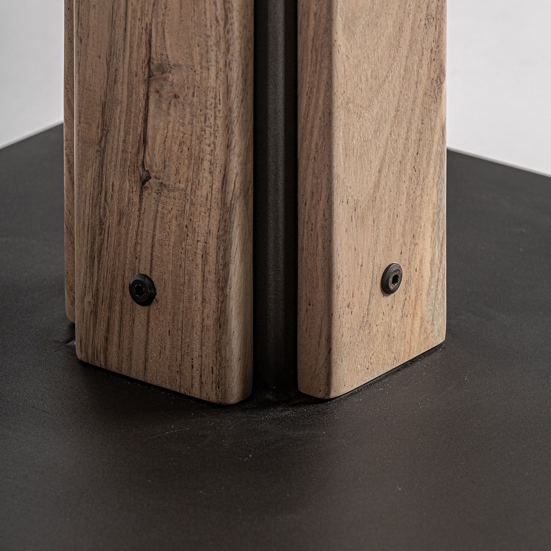 RHO BAR TABLE