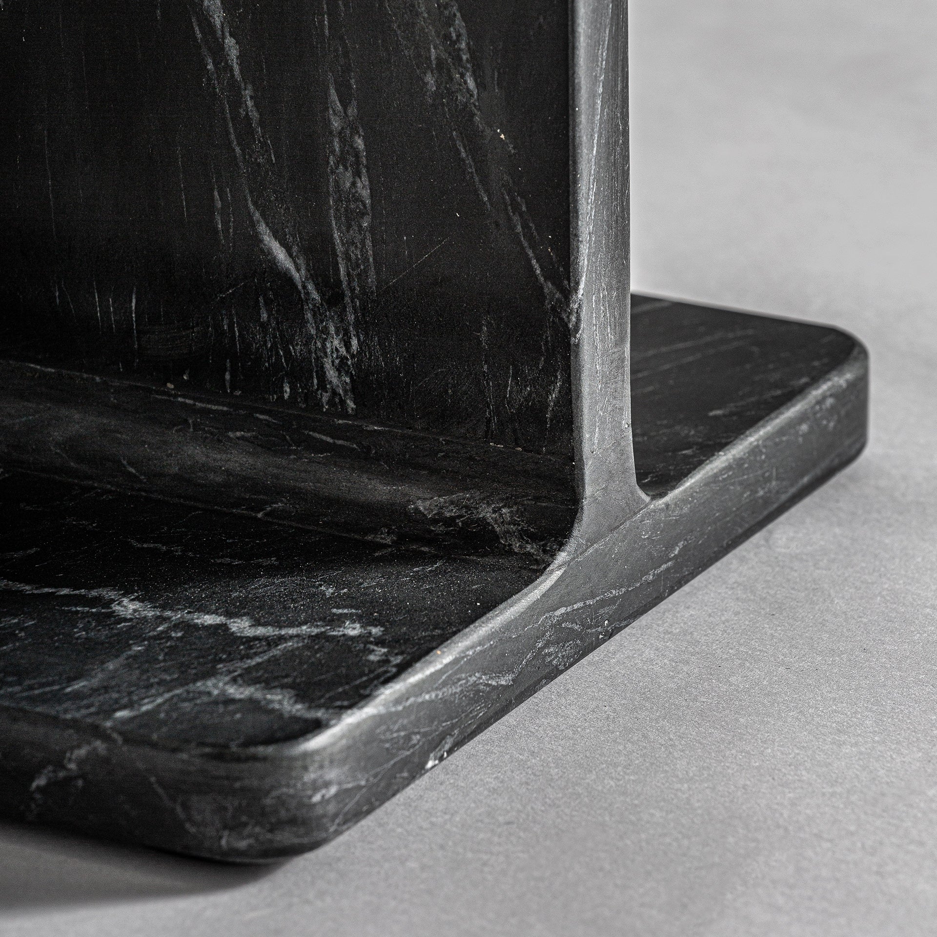 MARQUINA SIDE TABLE