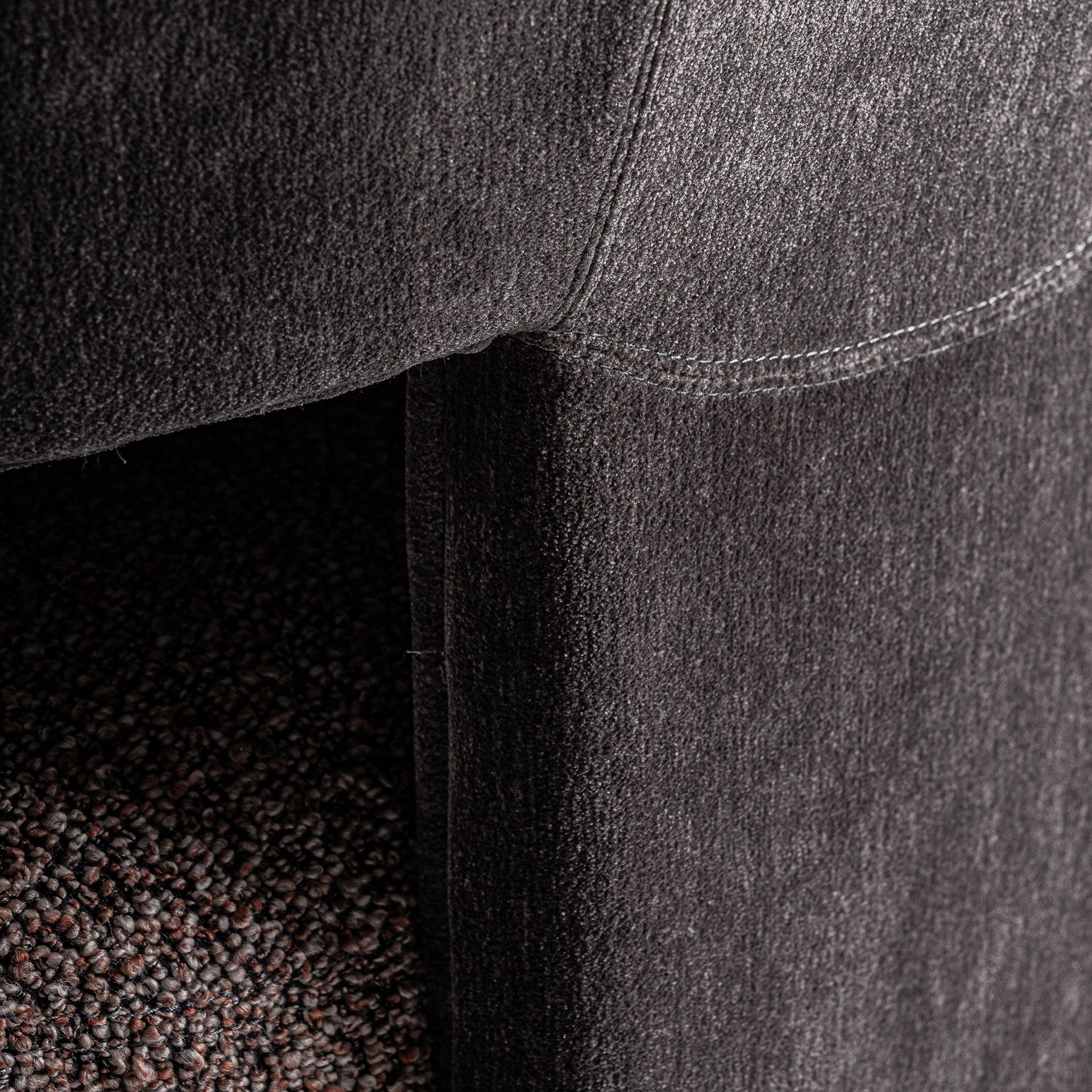 BRAKEL ARMCHAIR